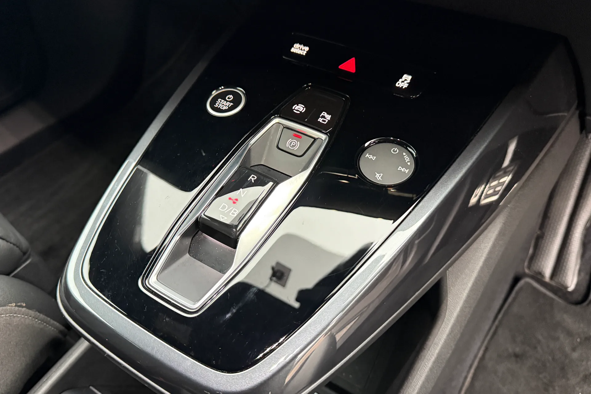 Audi Q4 thumbnail image number 46