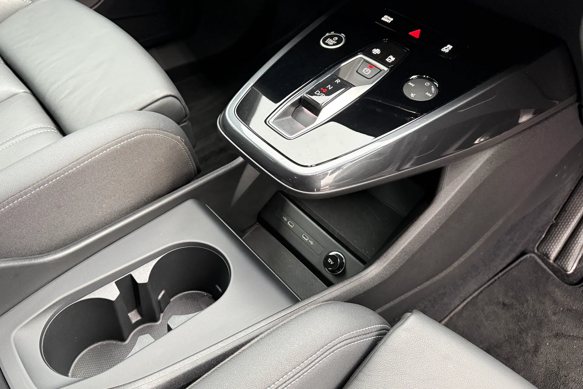 Audi Q4 thumbnail image number 45