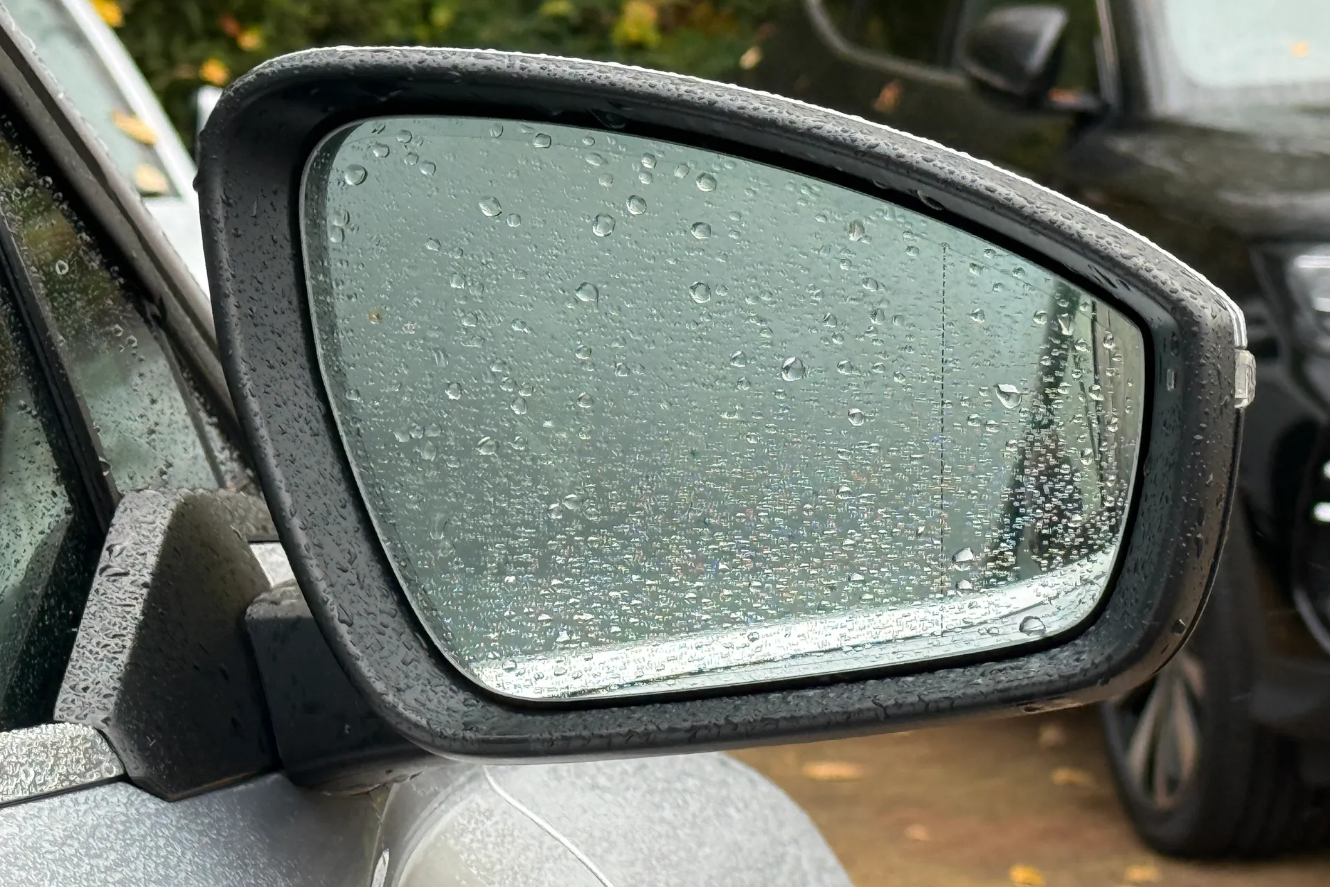 Audi Q4 thumbnail image number 10