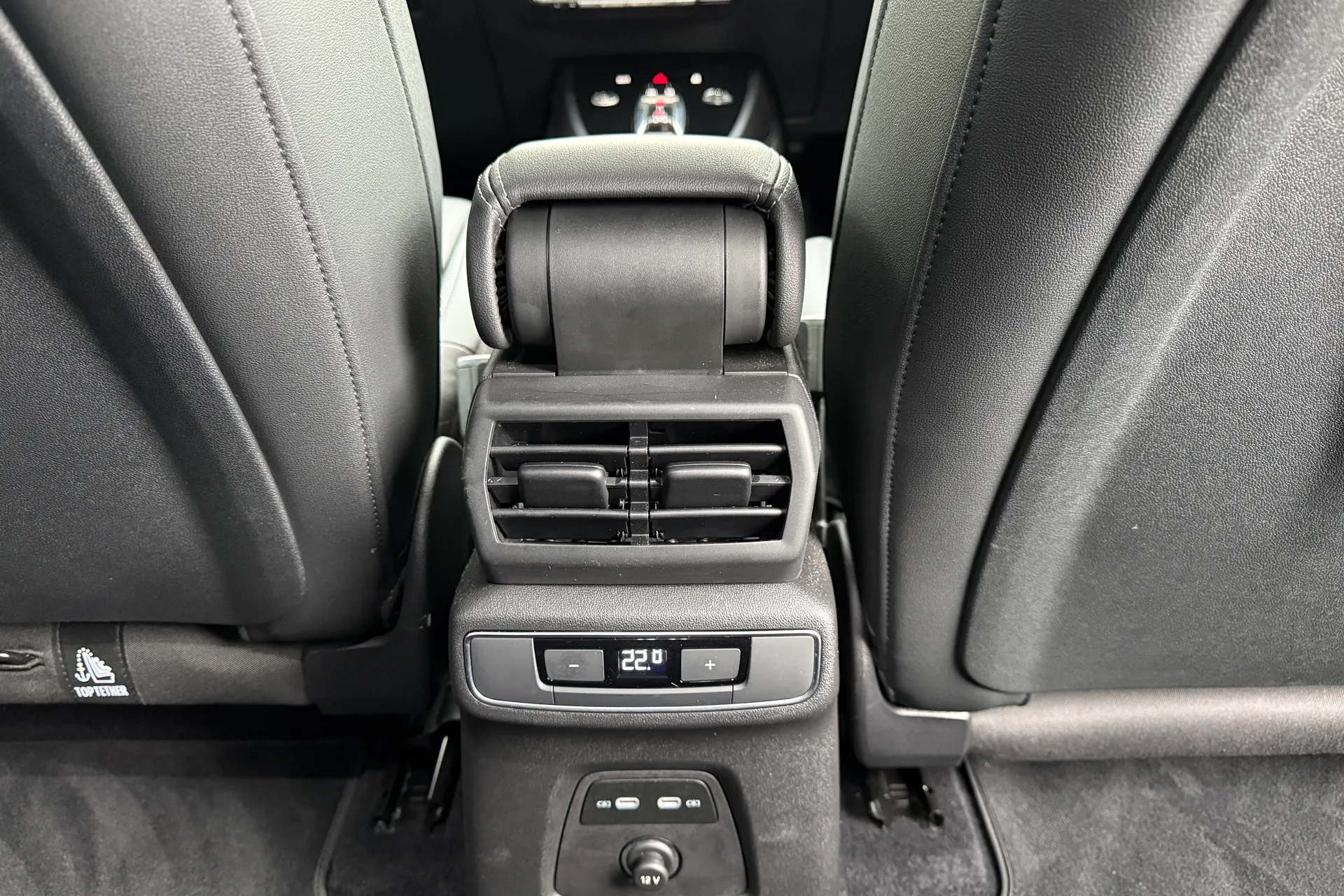 Audi Q4 thumbnail image number 40