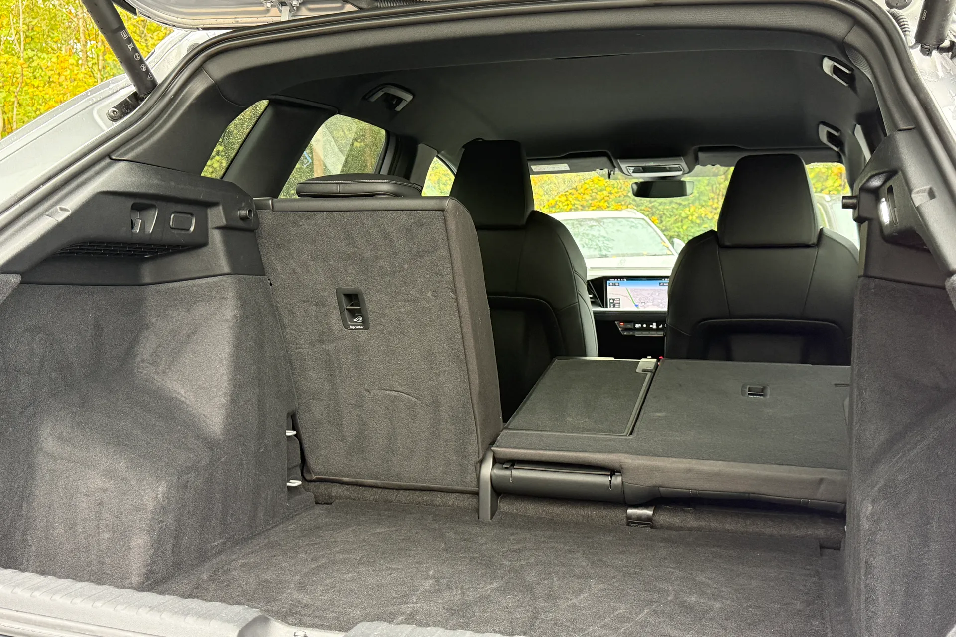 Audi Q4 thumbnail image number 32