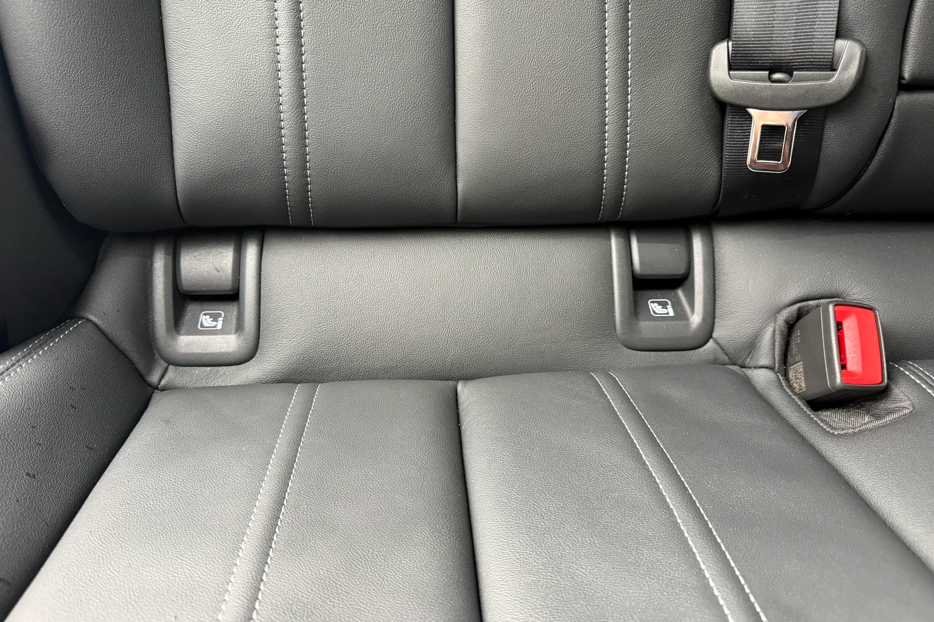 Audi Q4 thumbnail image number 36