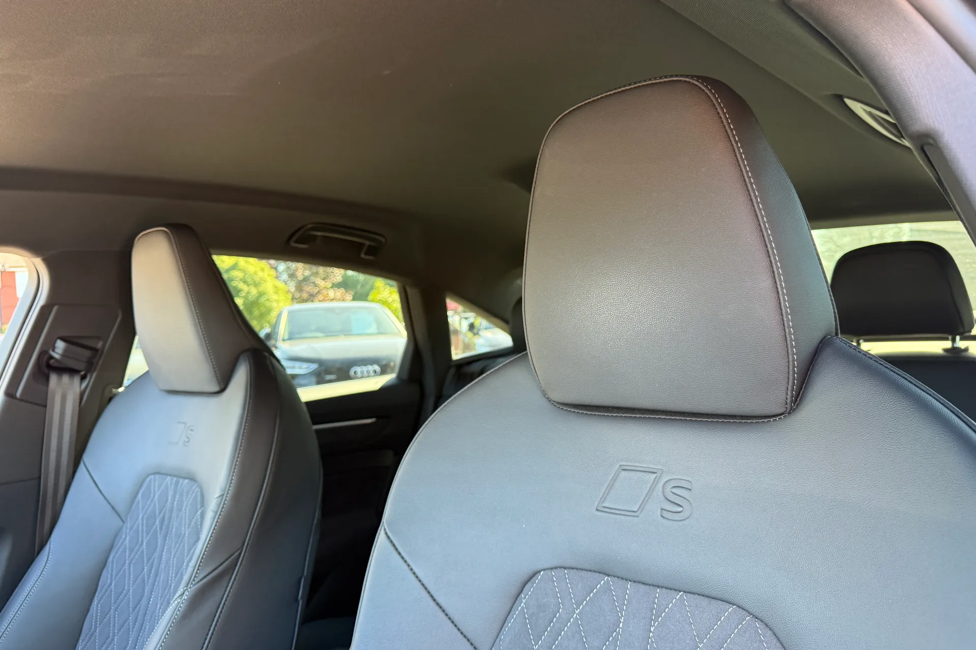 Audi A6 thumbnail image number 37