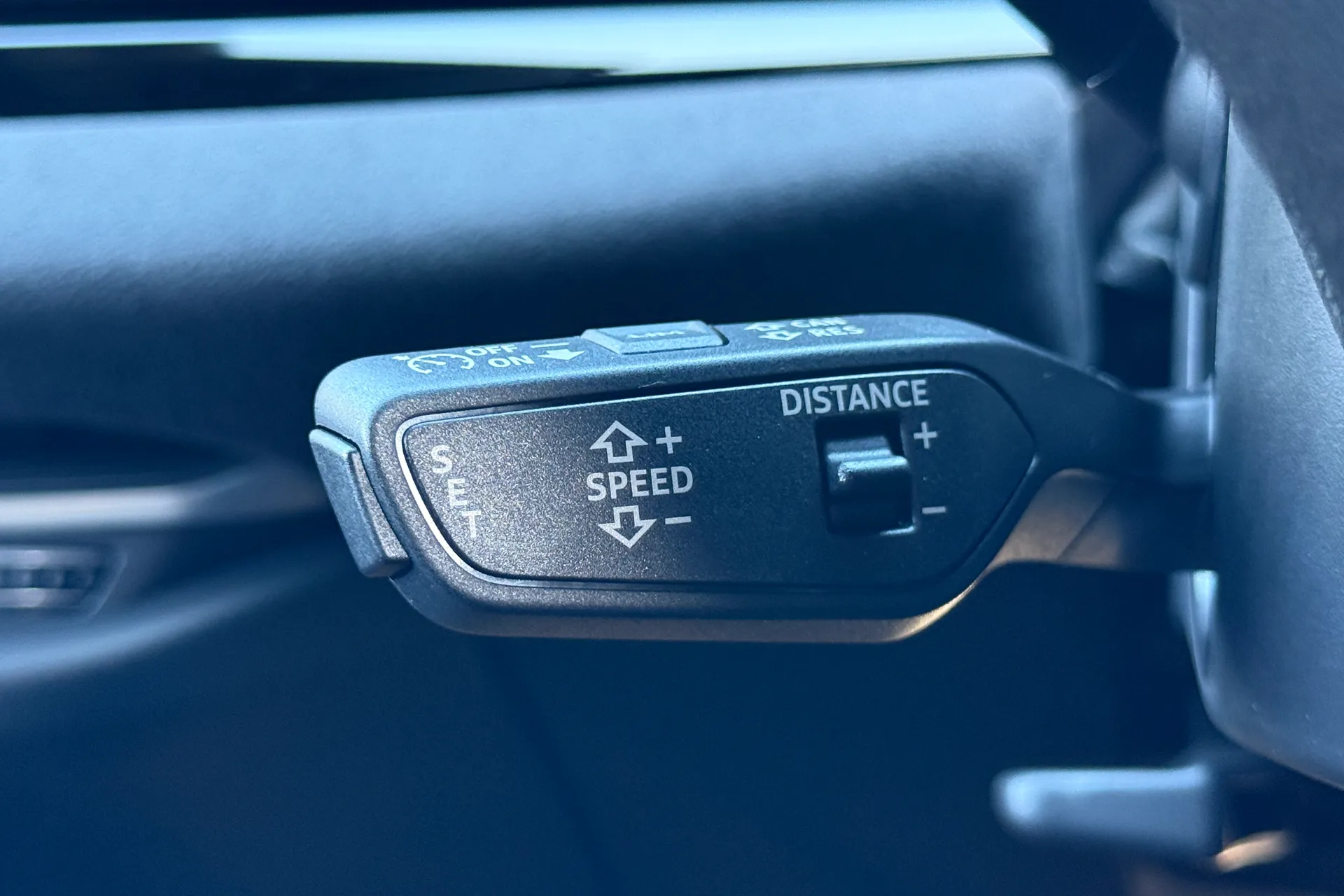 Audi A6 thumbnail image number 23