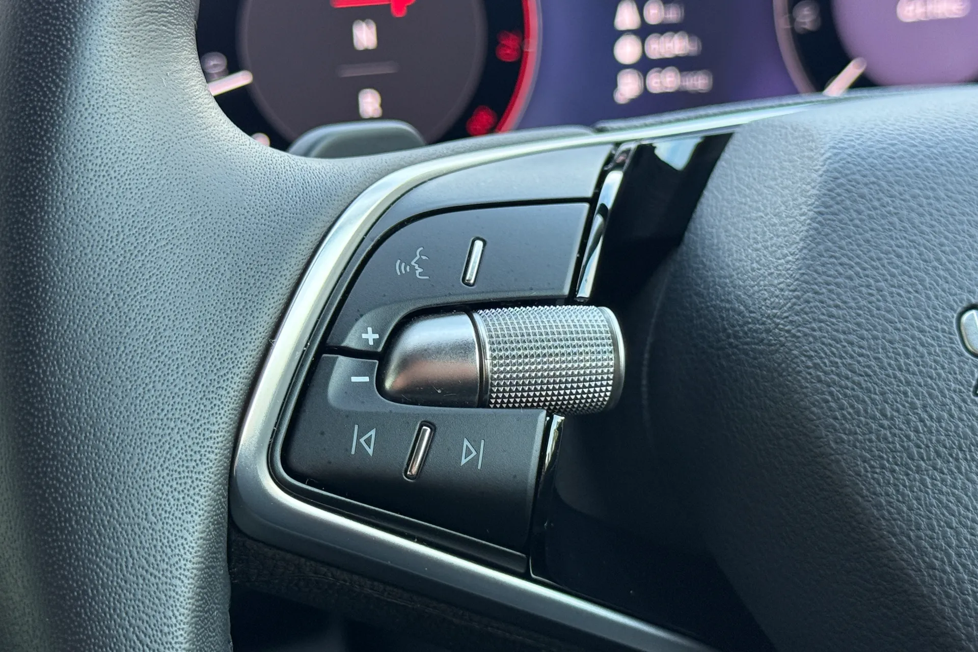 SKODA KODIAQ thumbnail image number 18