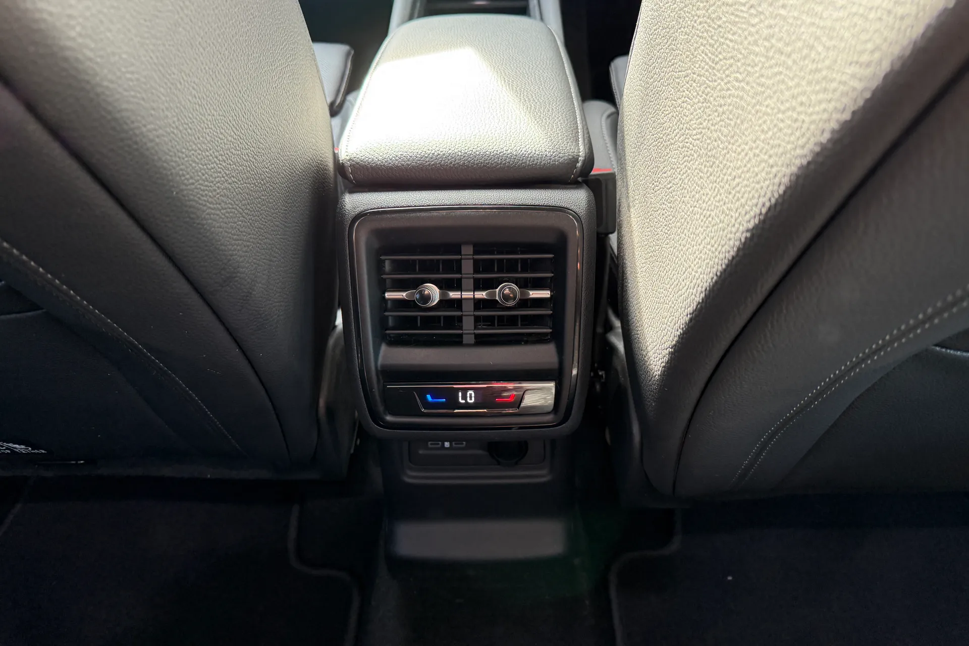 SKODA KODIAQ thumbnail image number 32