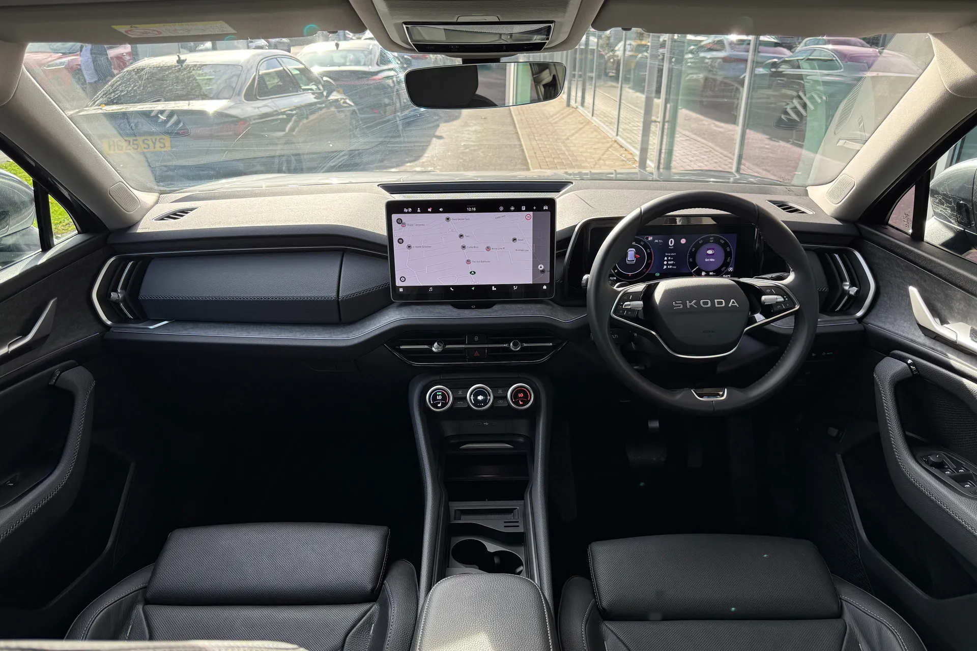 SKODA KODIAQ thumbnail image number 3