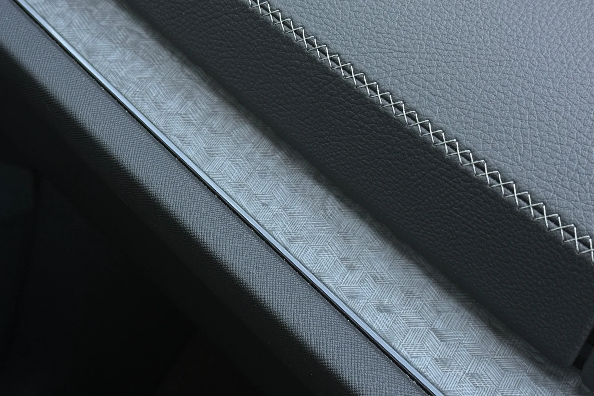 SKODA KODIAQ thumbnail image number 24