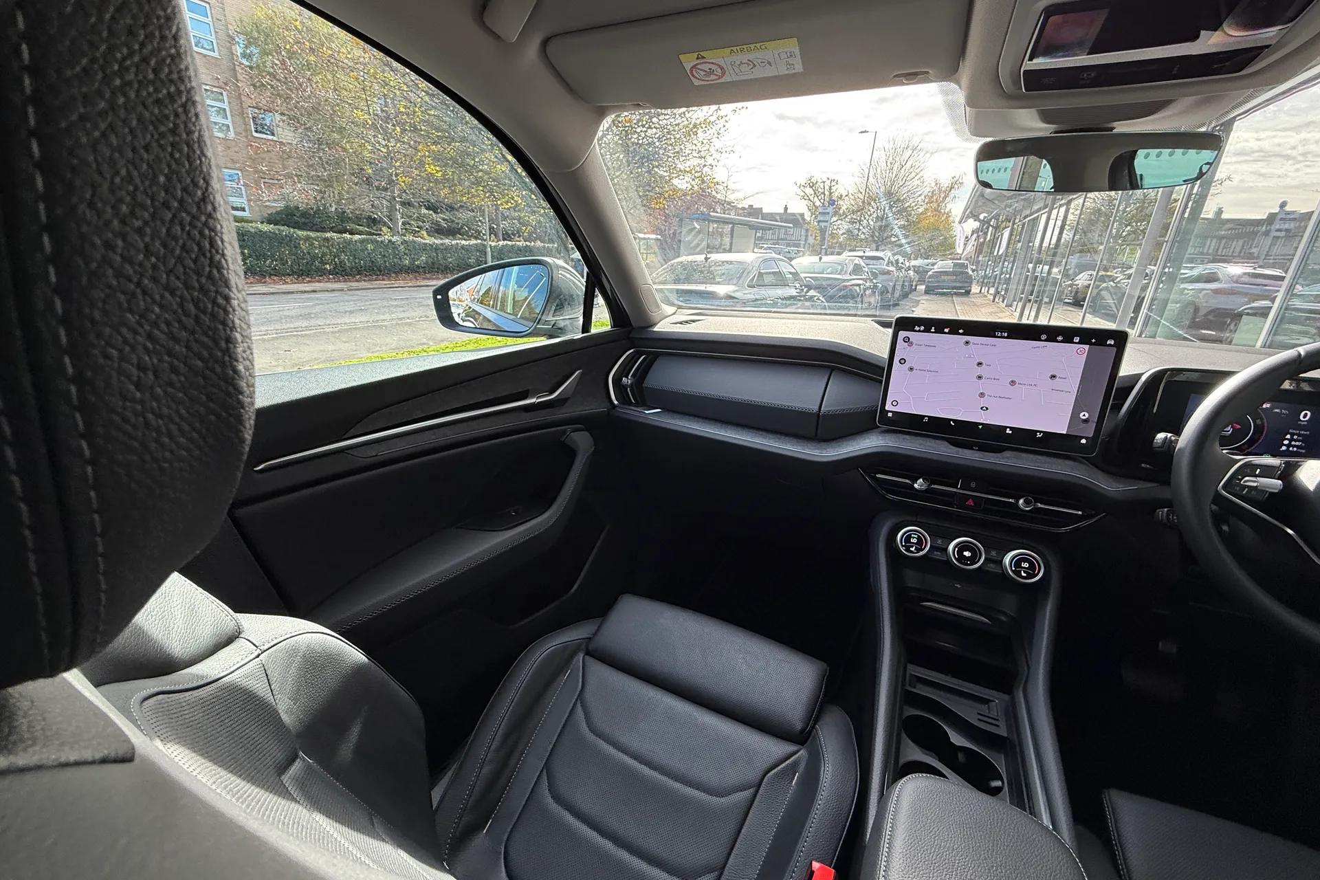 SKODA KODIAQ thumbnail image number 36