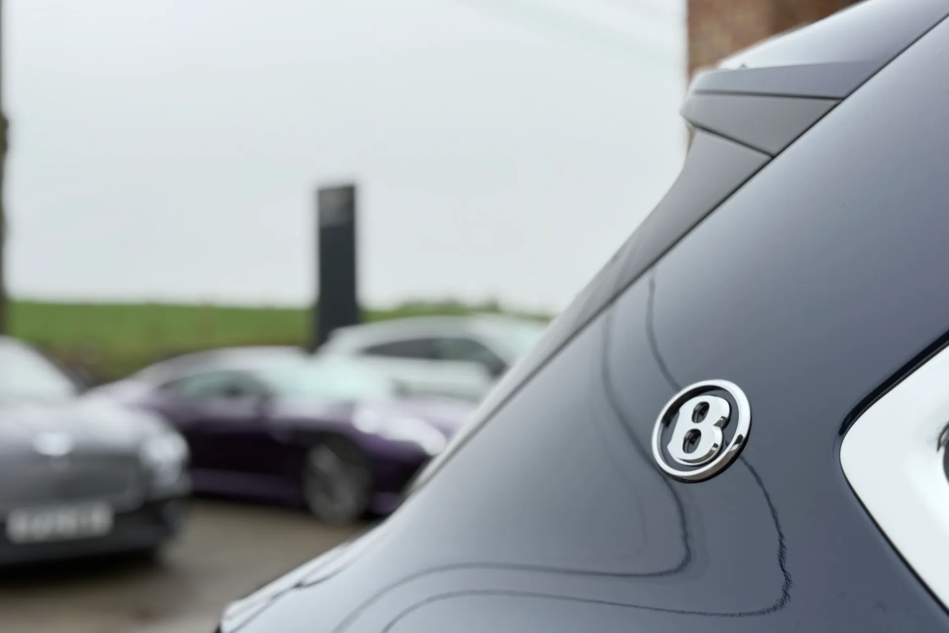 Bentley BENTAYGA thumbnail image number 22