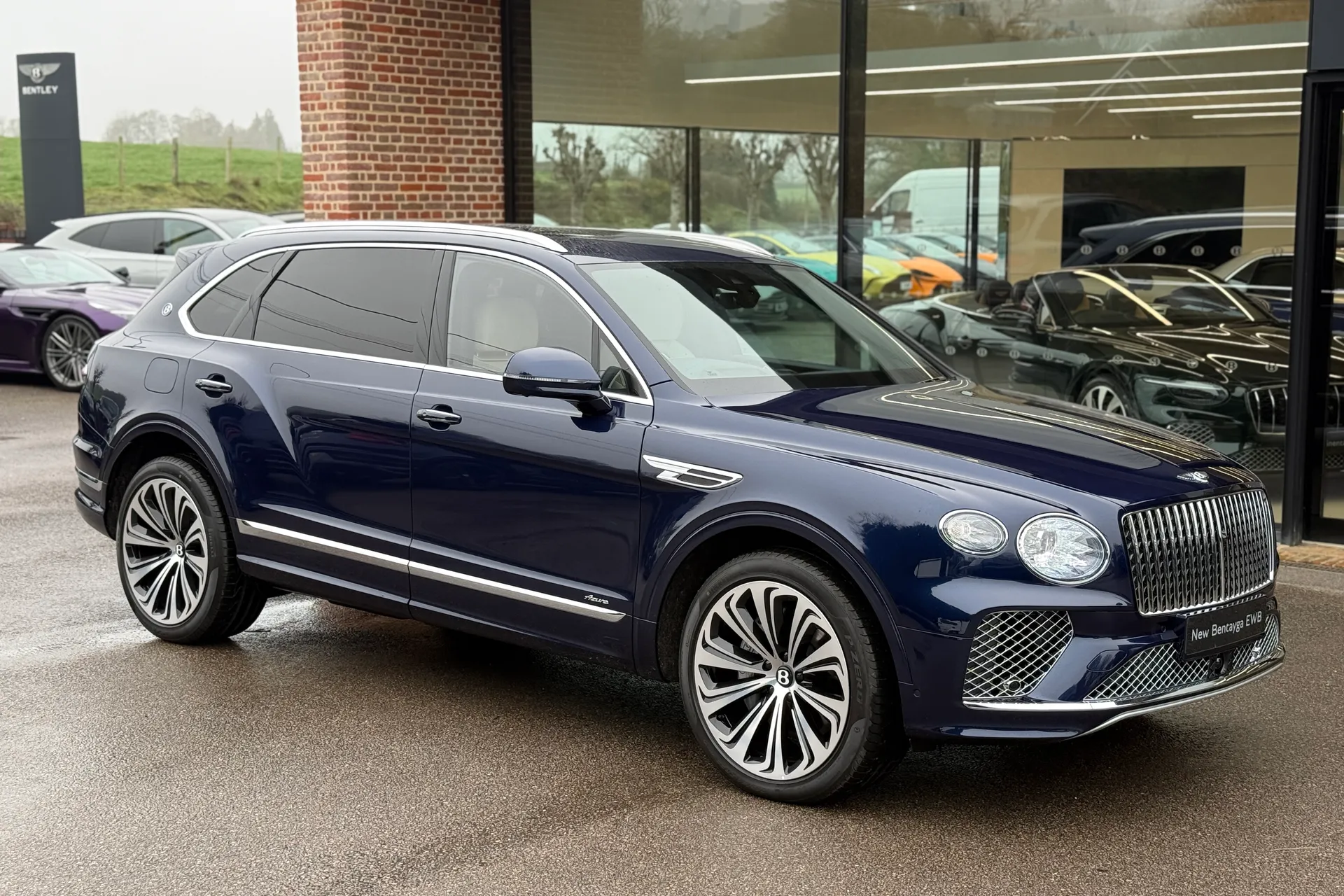Bentley BENTAYGA thumbnail image number 10