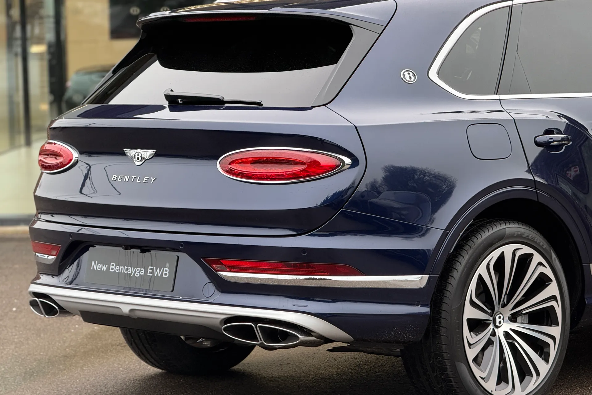 Bentley BENTAYGA thumbnail image number 46