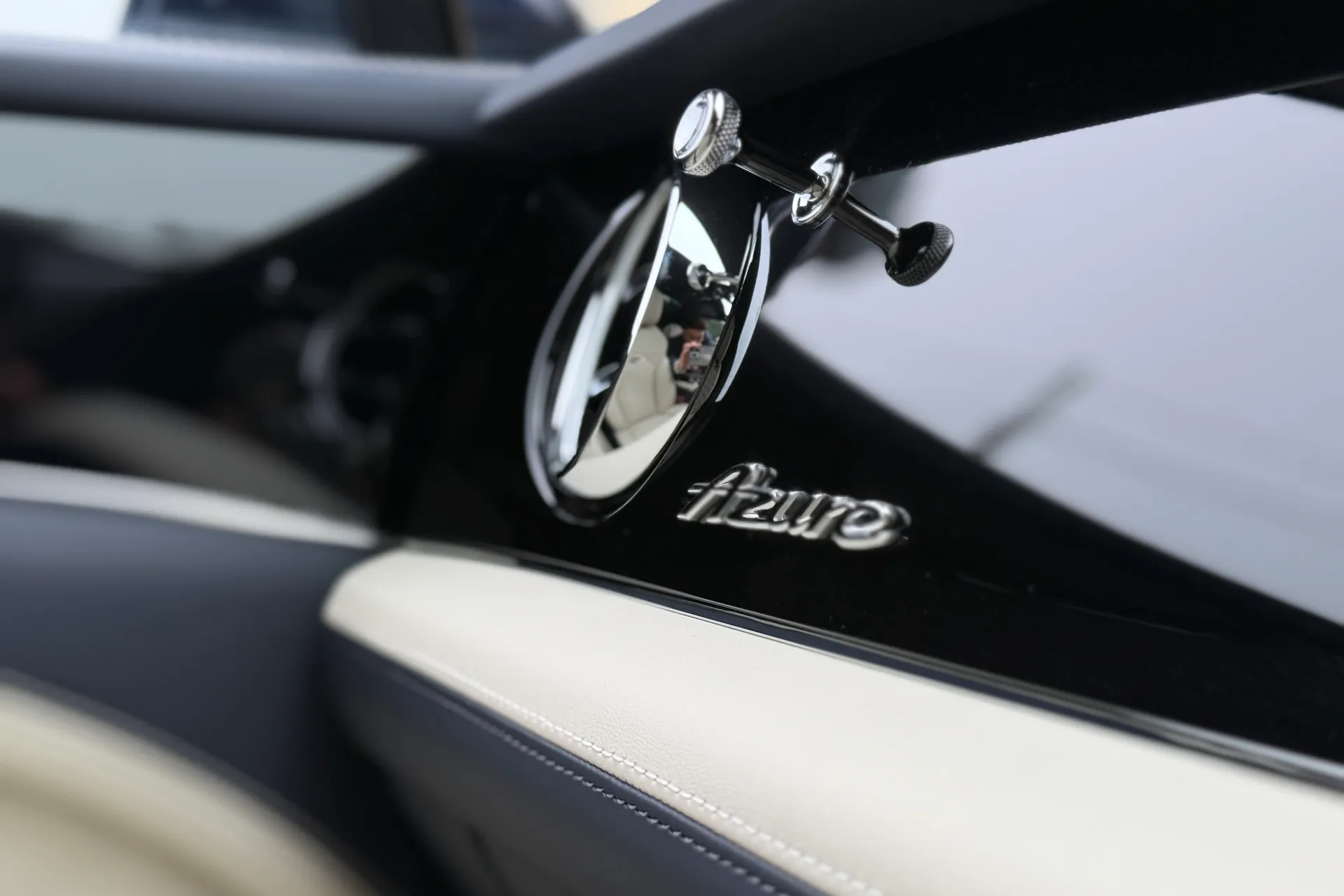 Bentley BENTAYGA thumbnail image number 51