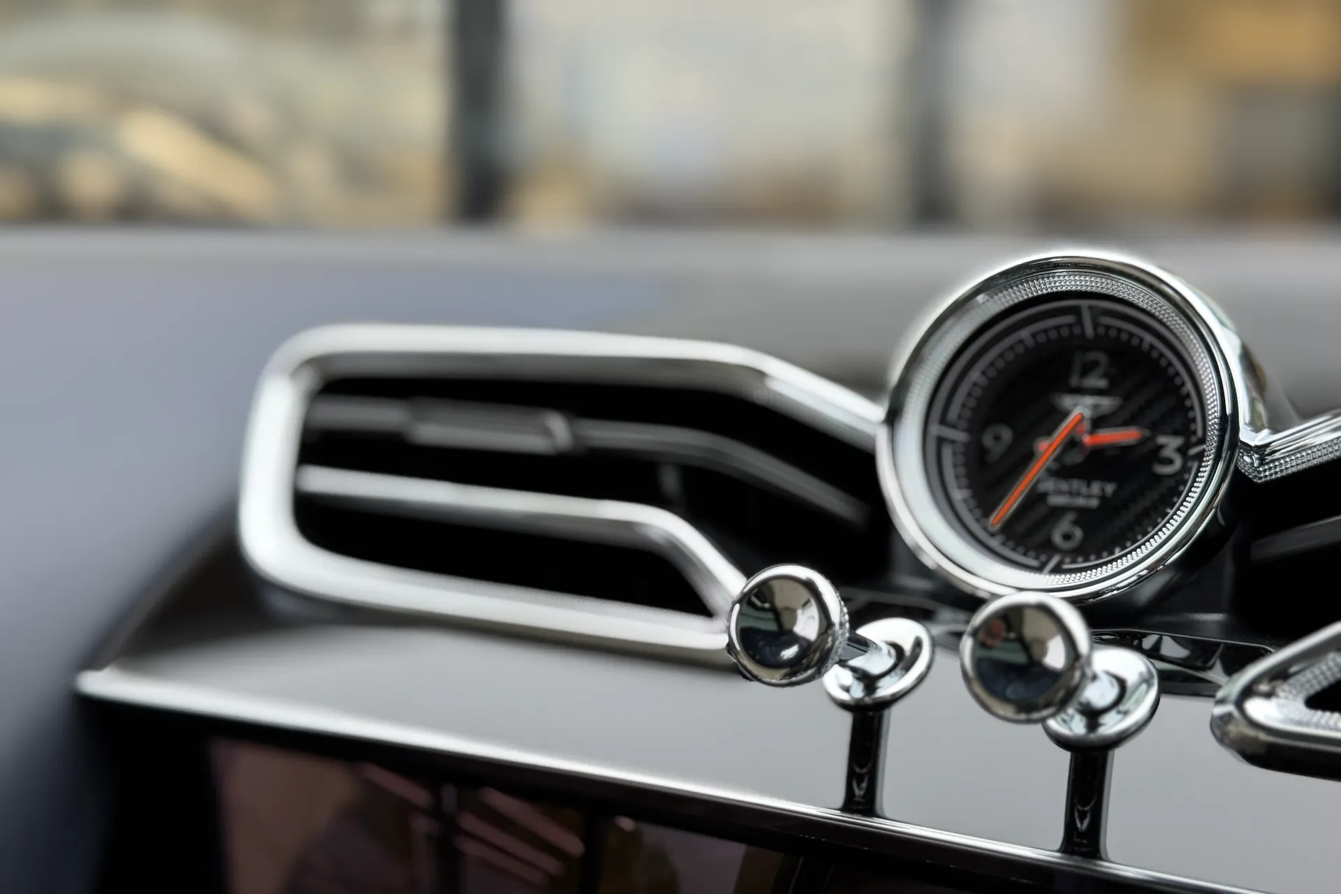 Bentley BENTAYGA thumbnail image number 49