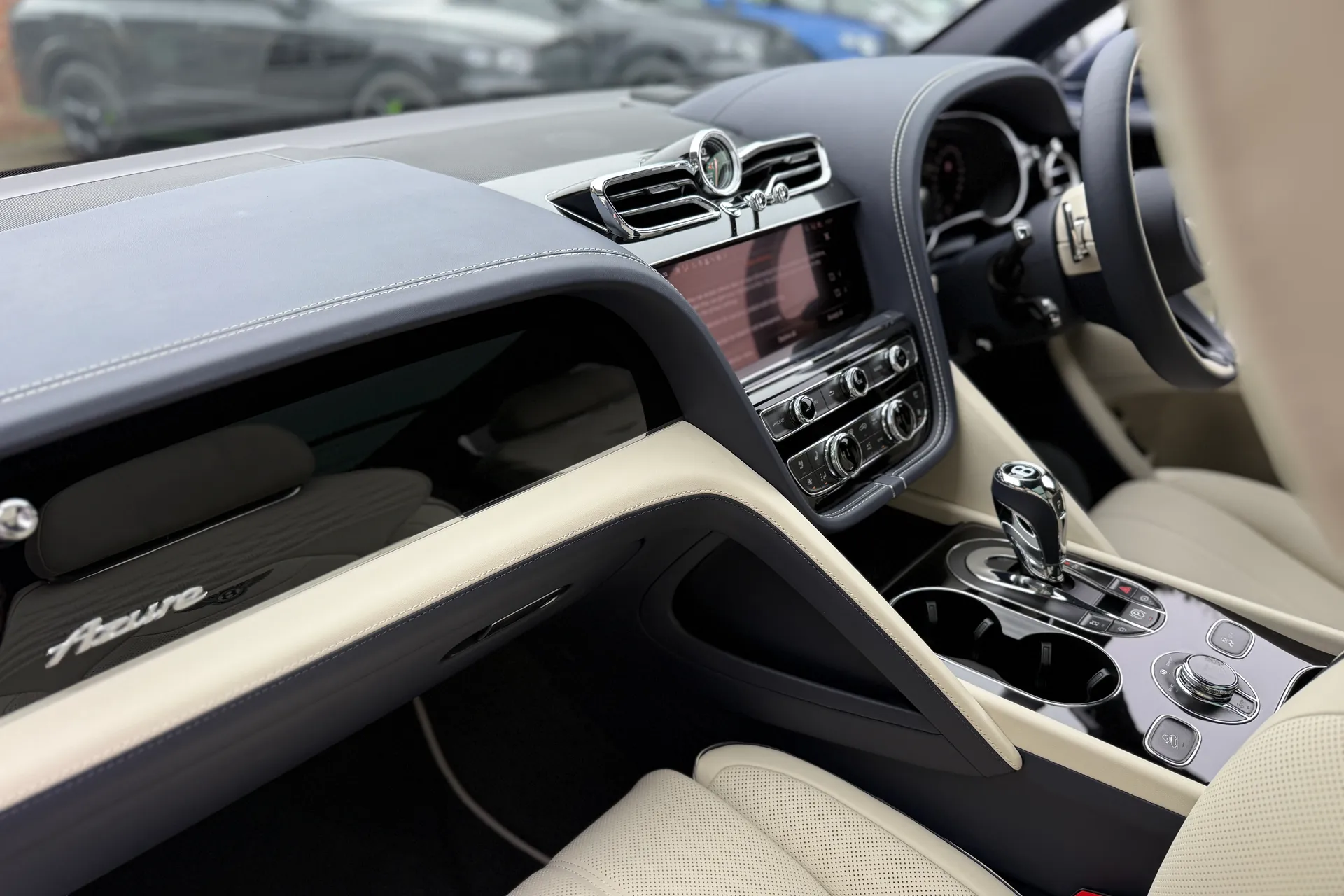 Bentley BENTAYGA thumbnail image number 42