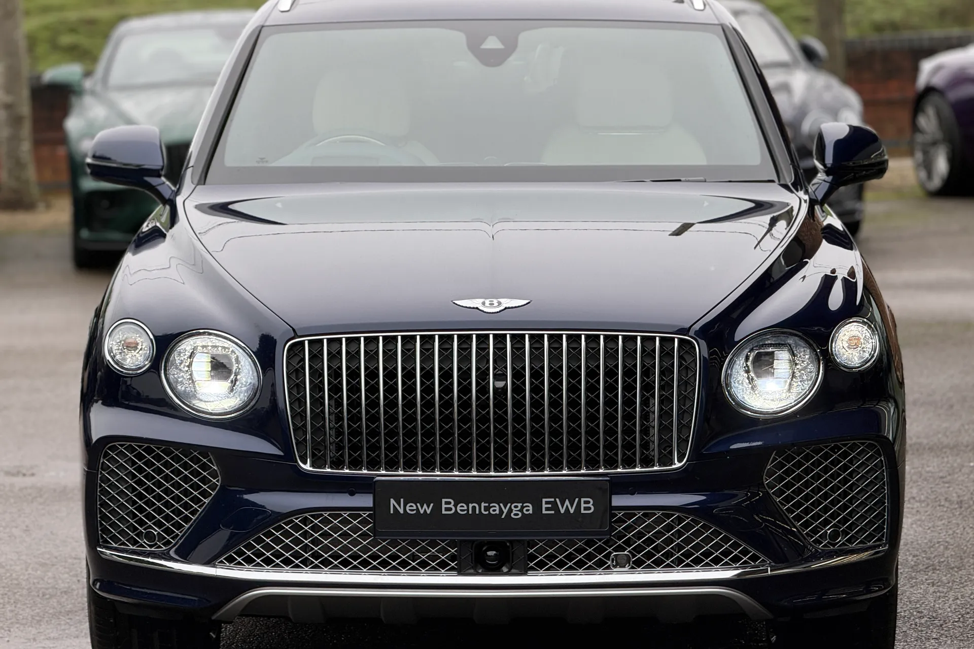 Bentley BENTAYGA thumbnail image number 9
