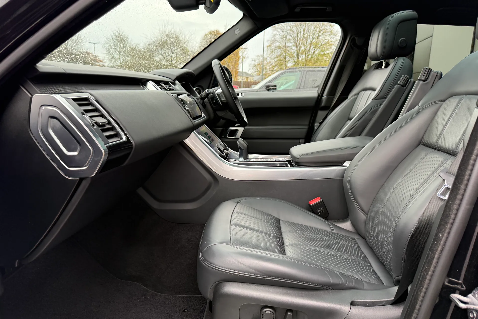 LAND ROVER RANGE ROVER SPORT thumbnail image number 10