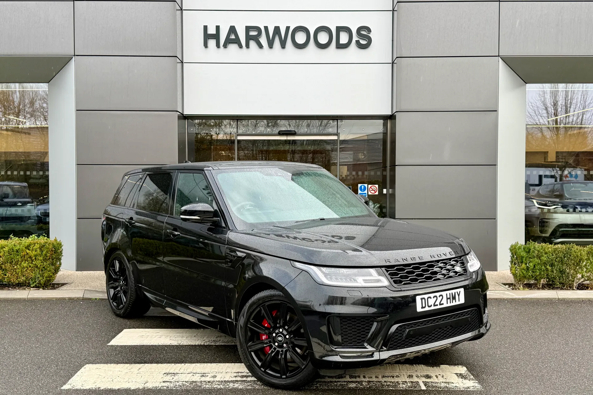 LAND ROVER RANGE ROVER SPORT focused image