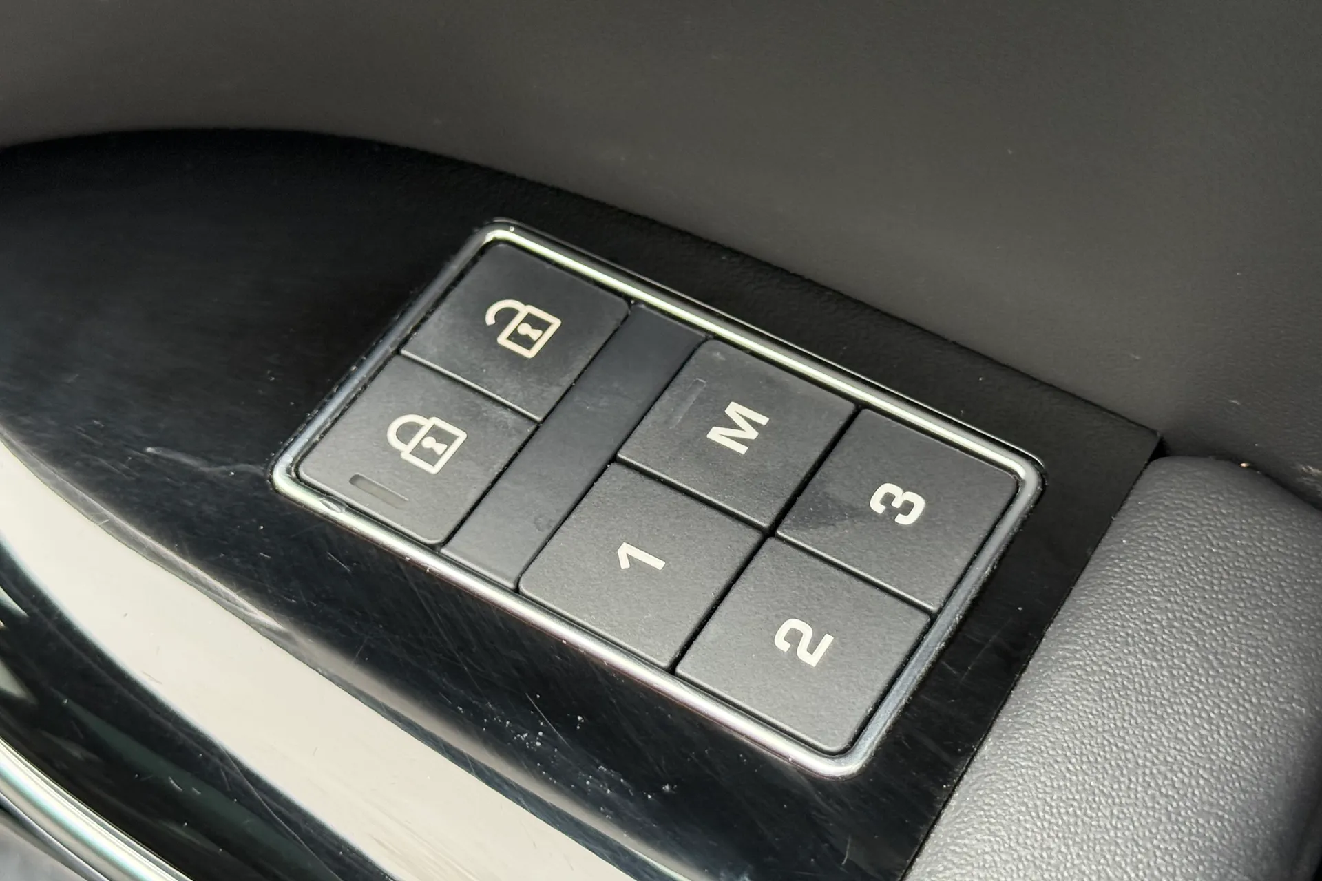 LAND ROVER RANGE ROVER SPORT thumbnail image number 51