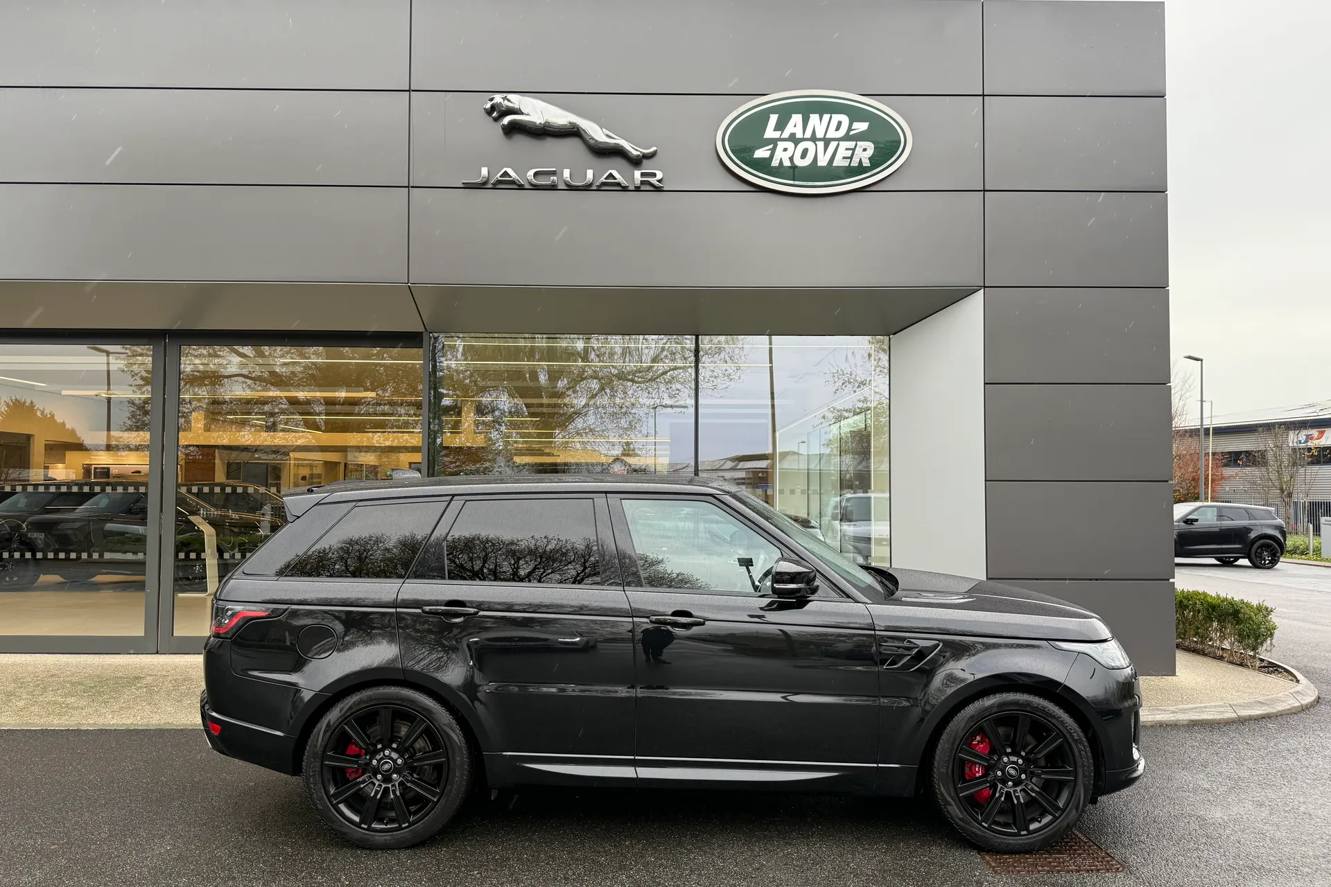 LAND ROVER RANGE ROVER SPORT thumbnail image number 2