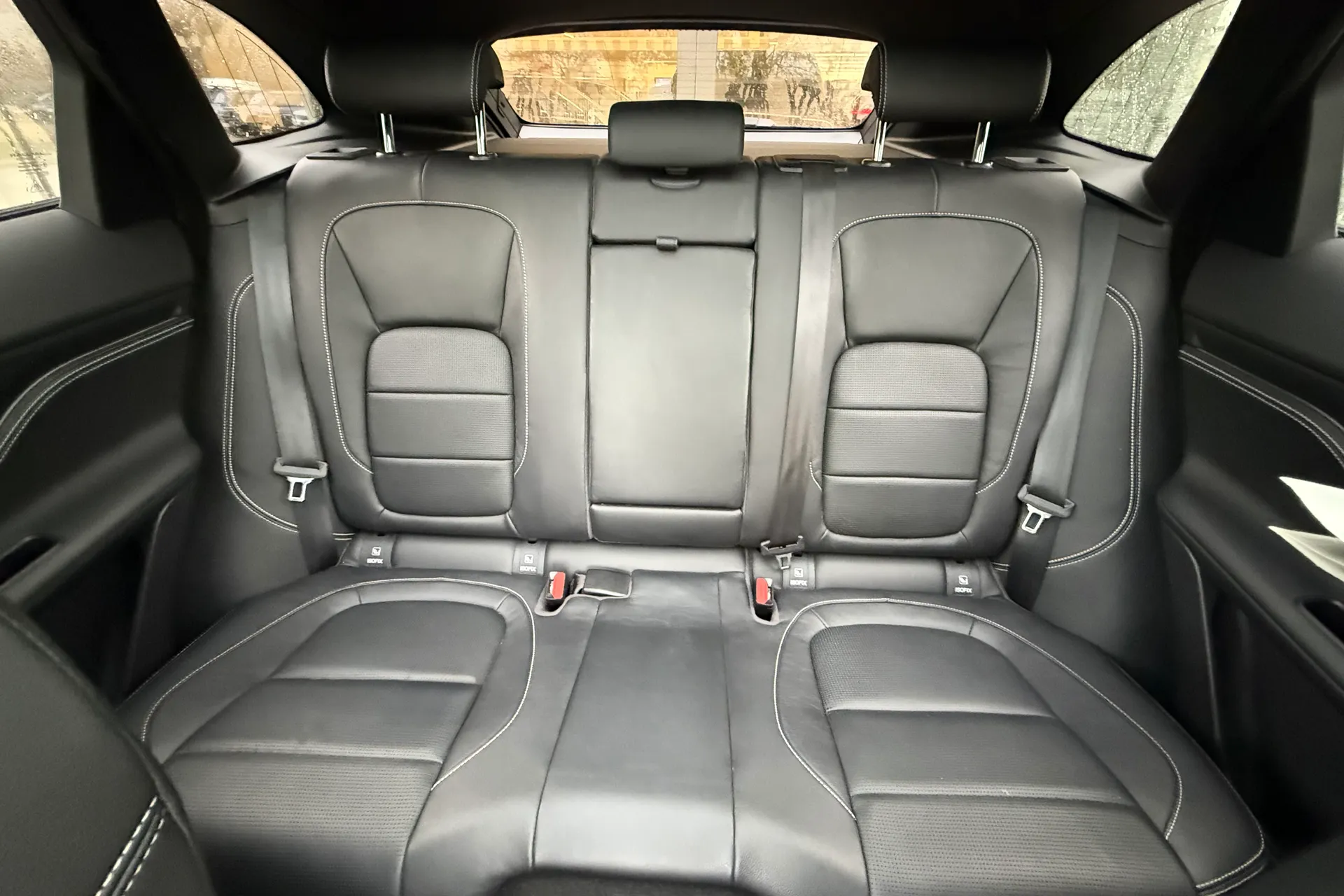 Jaguar F-PACE thumbnail image number 11