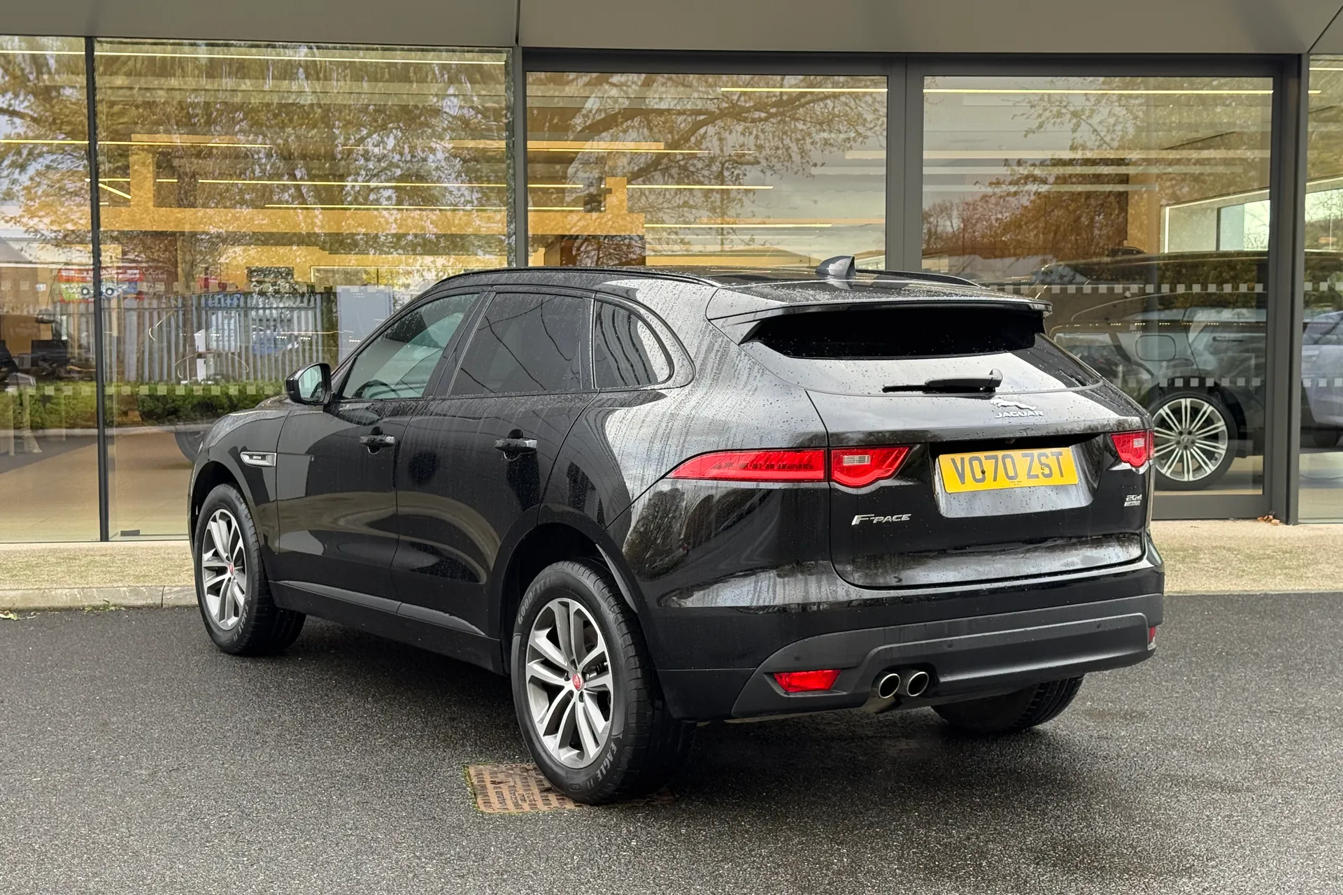 Jaguar F-PACE thumbnail image number 54