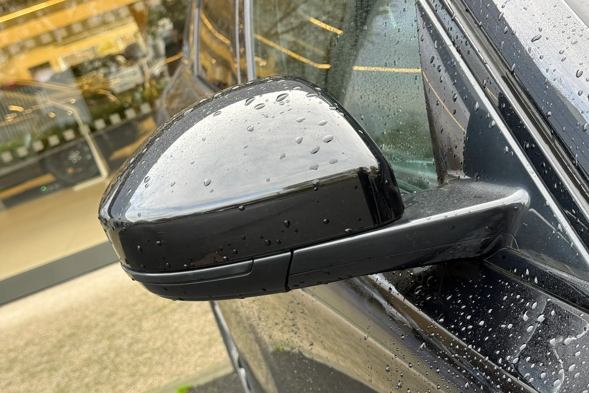 Jaguar F-PACE thumbnail image number 49