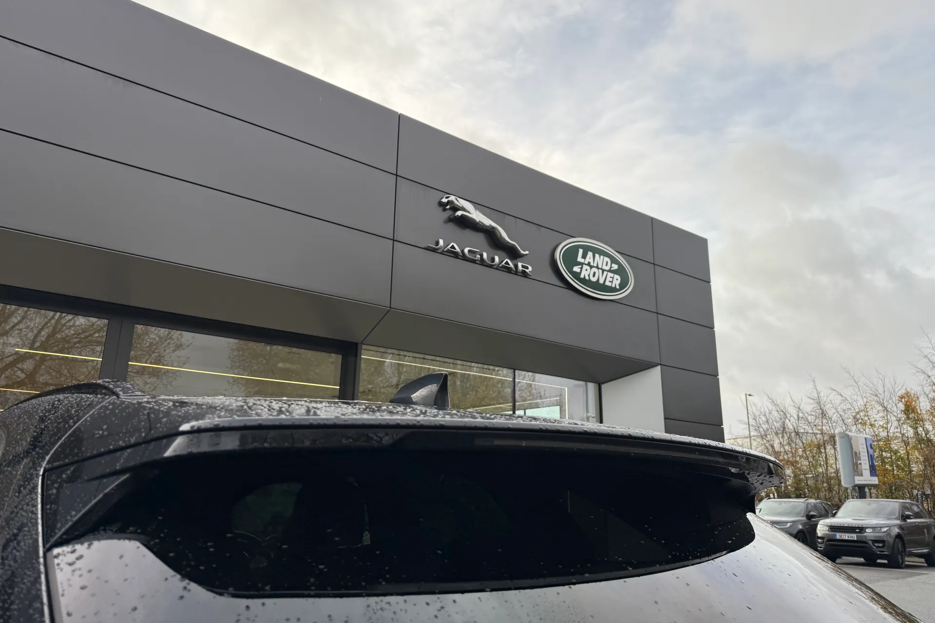 Jaguar F-PACE thumbnail image number 30