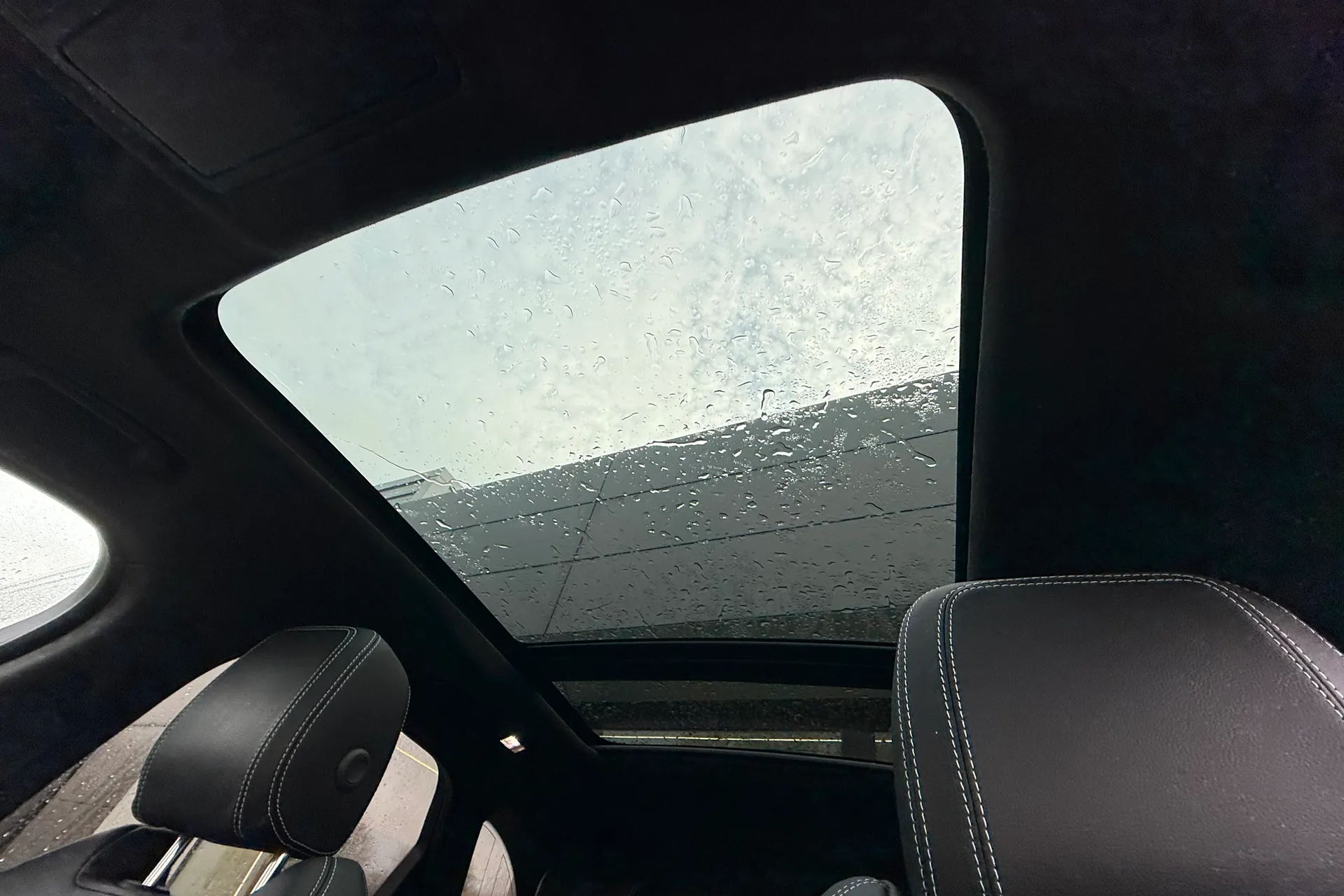 Jaguar F-PACE thumbnail image number 5