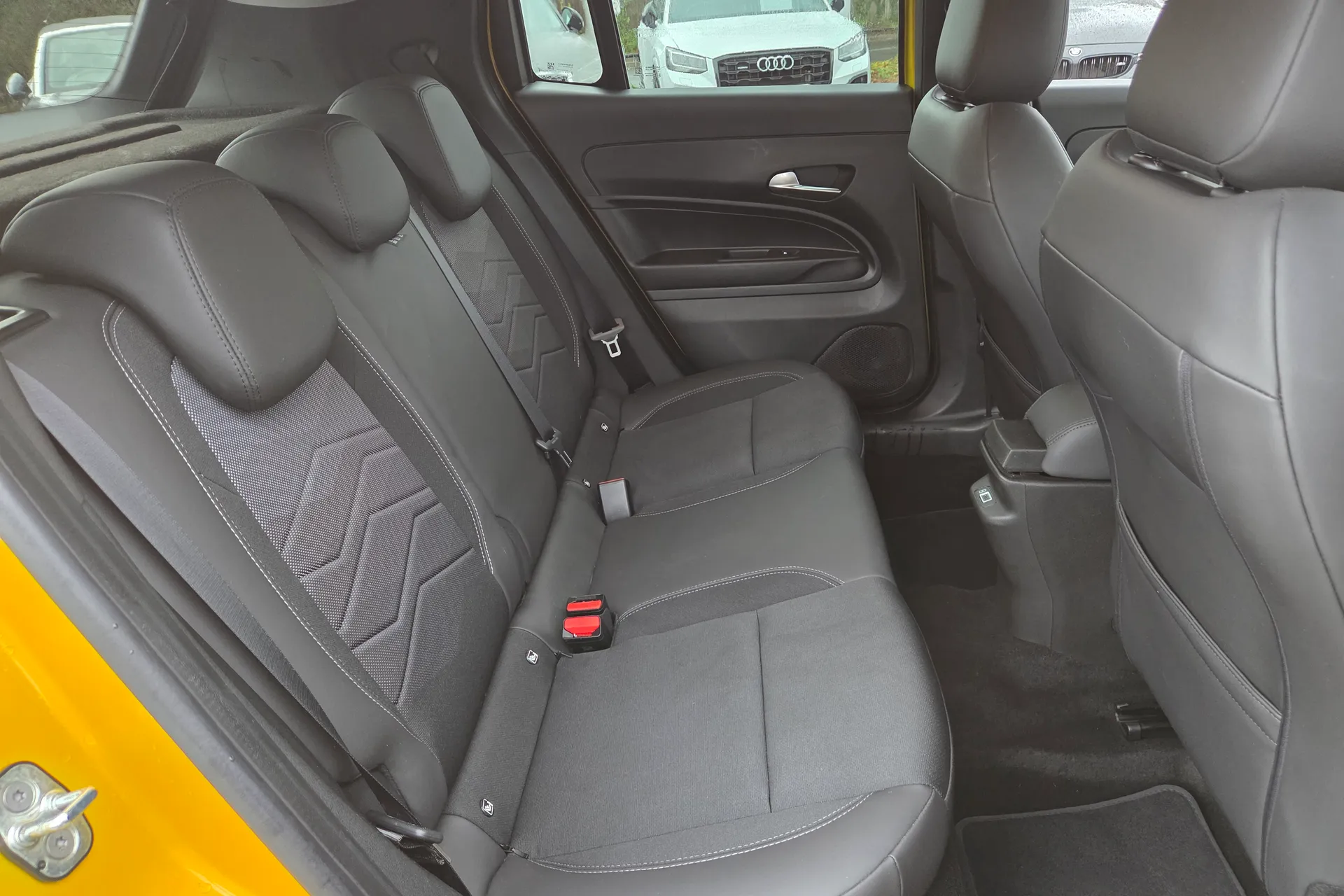 JEEP AVENGER thumbnail image number 39