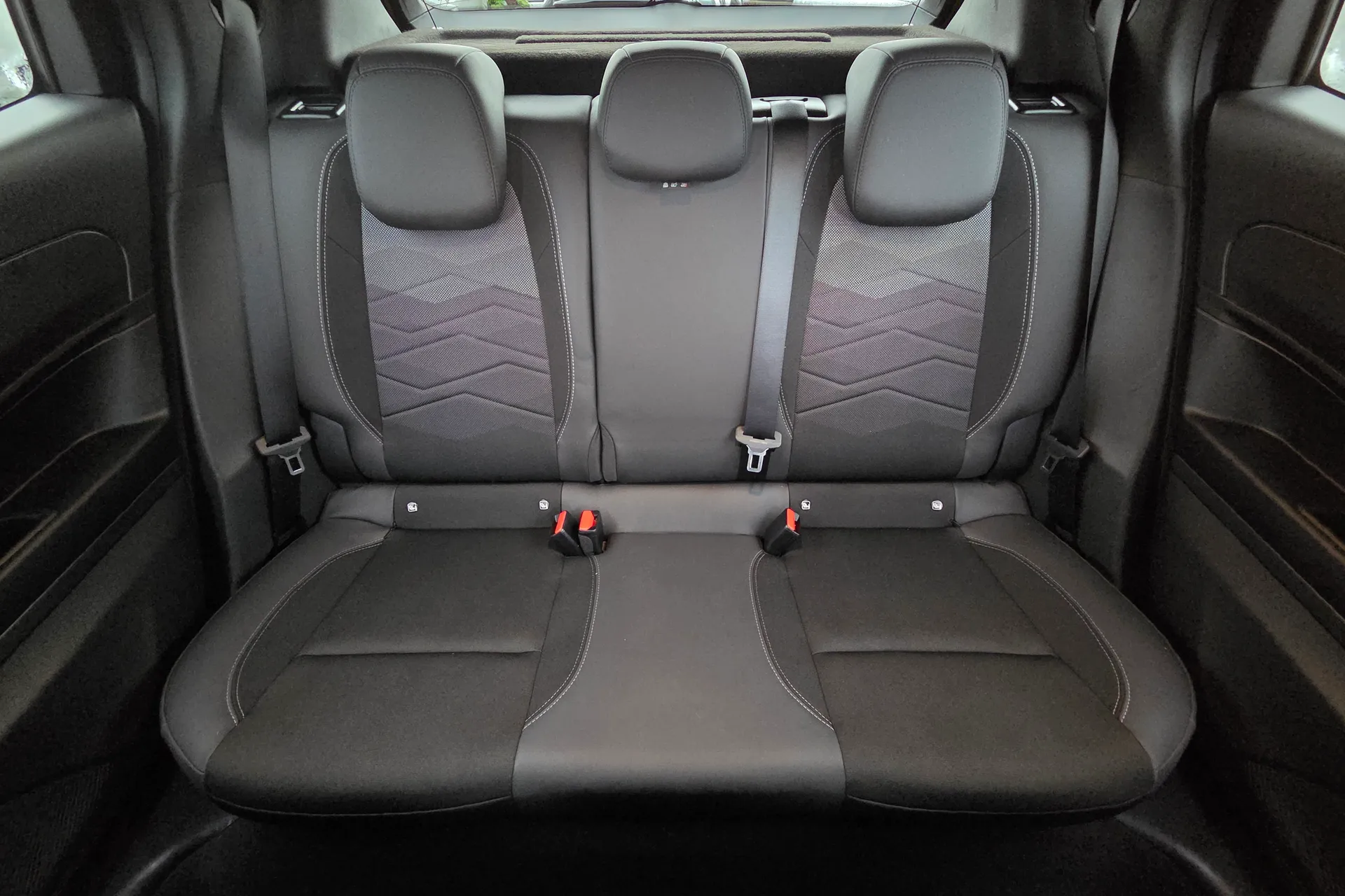 JEEP AVENGER thumbnail image number 32