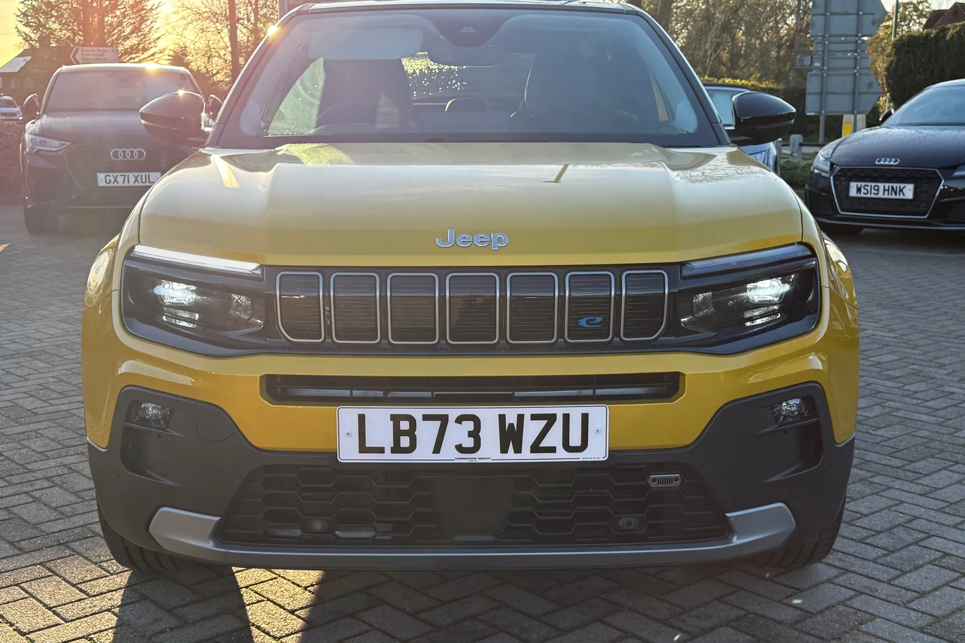 JEEP AVENGER thumbnail image number 20