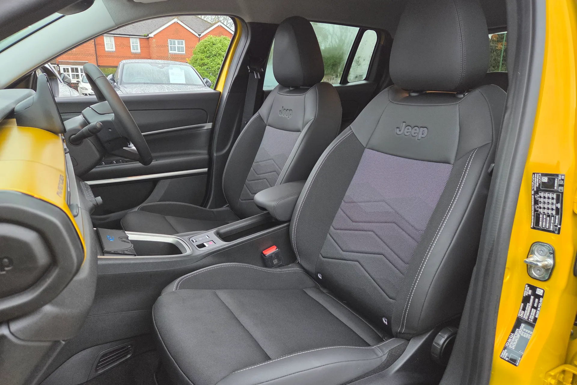 JEEP AVENGER thumbnail image number 25