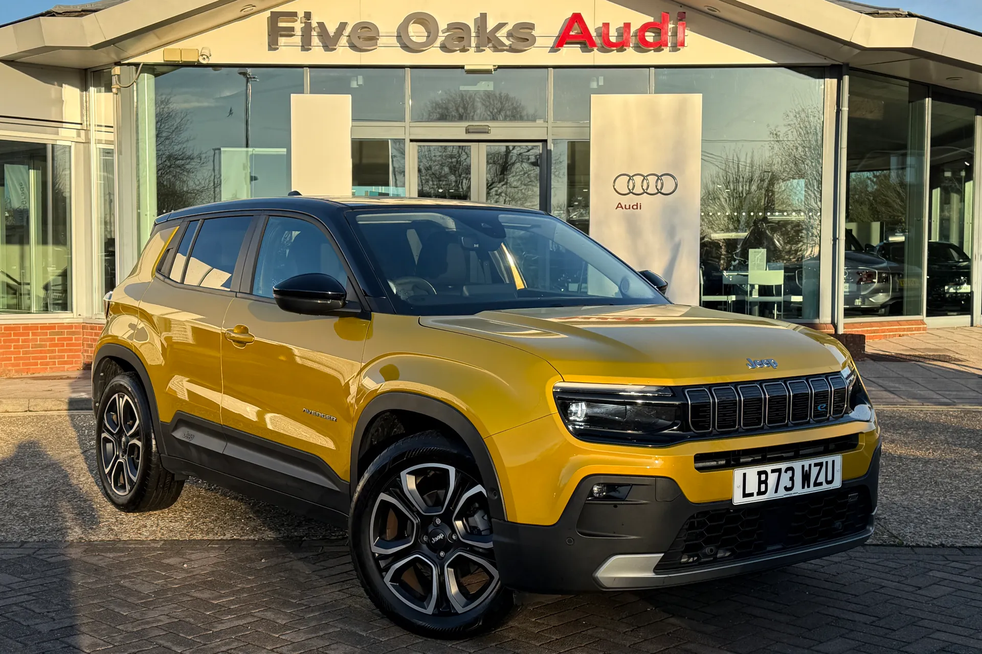 JEEP AVENGER focused image