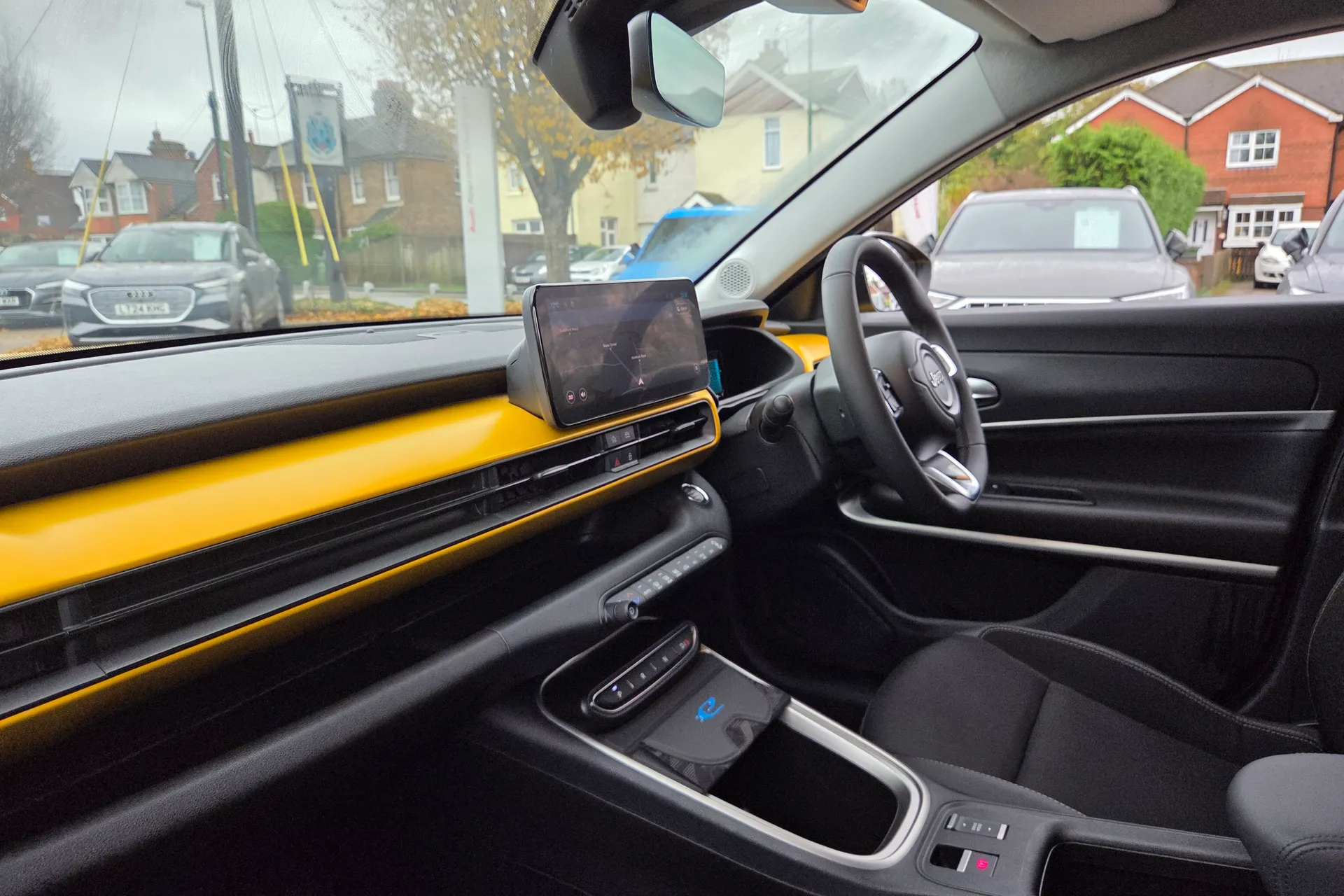 JEEP AVENGER thumbnail image number 24