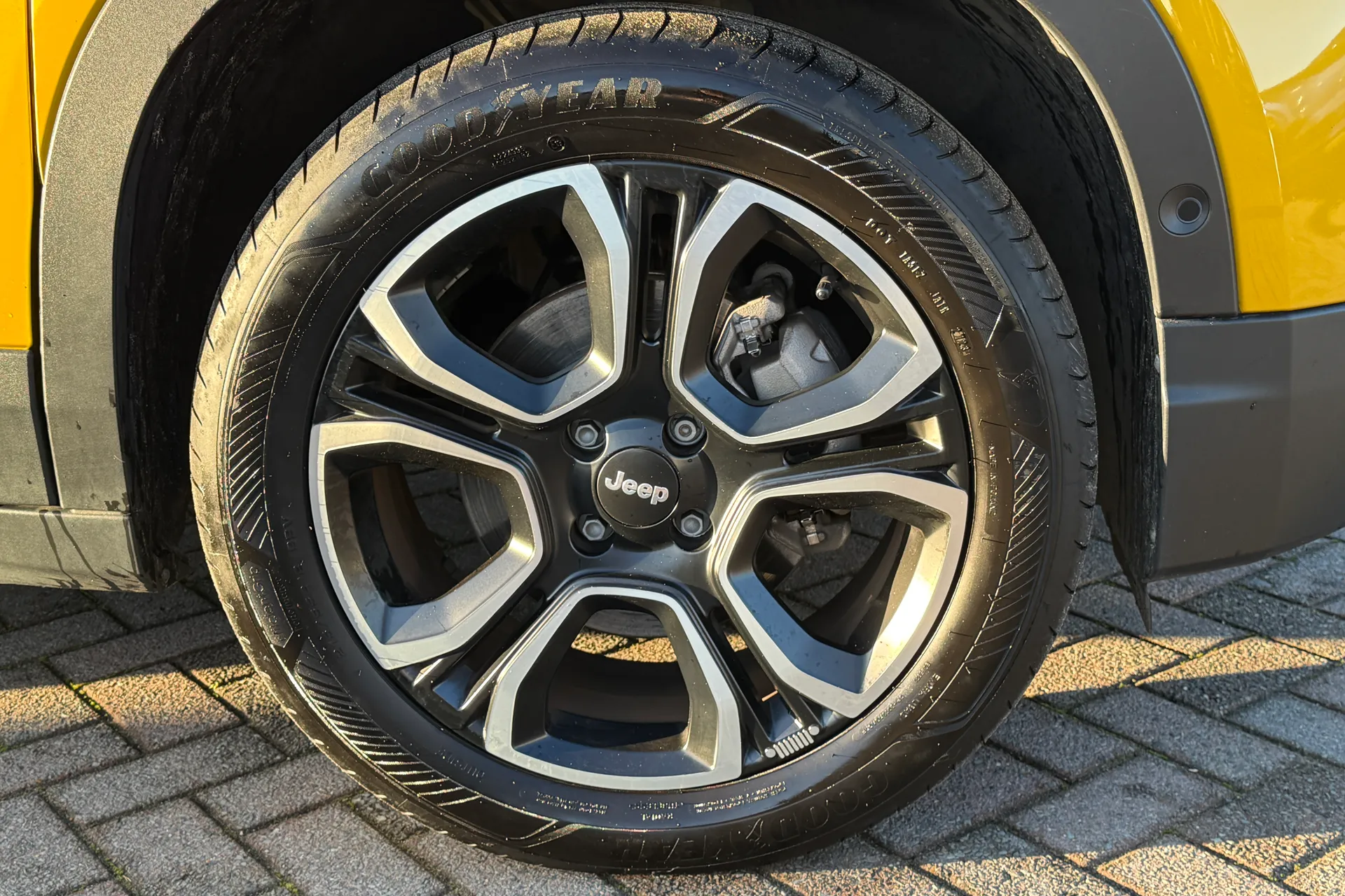 JEEP AVENGER thumbnail image number 41