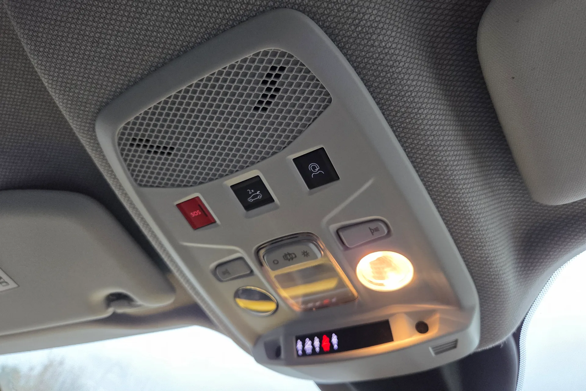 JEEP AVENGER thumbnail image number 16