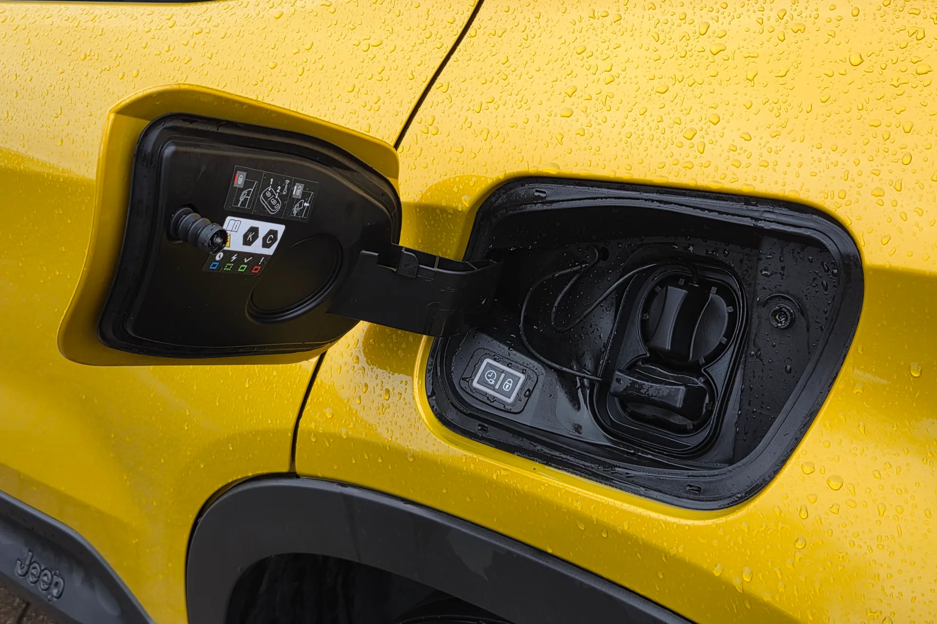 JEEP AVENGER thumbnail image number 45