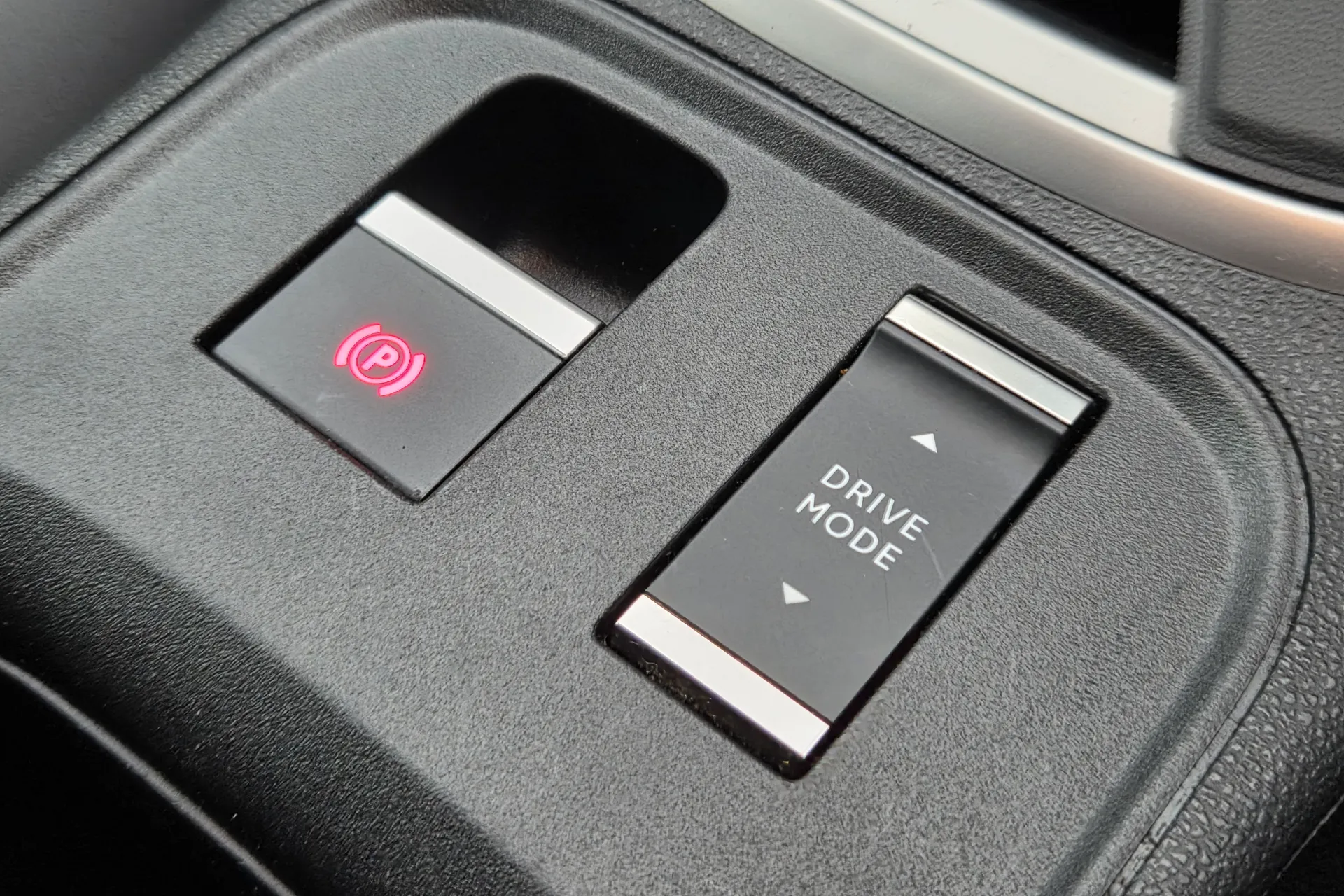 JEEP AVENGER thumbnail image number 35