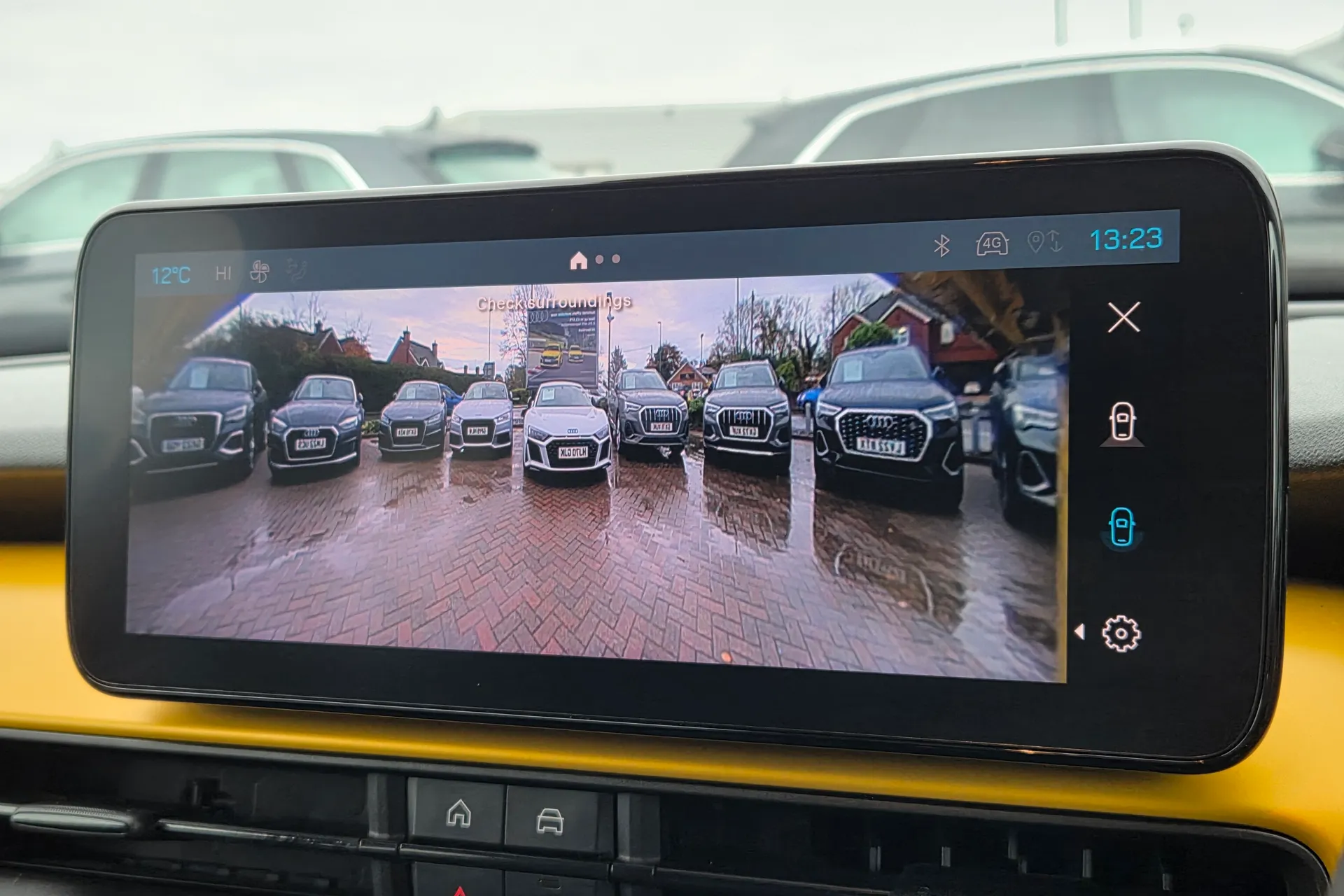 JEEP AVENGER thumbnail image number 9