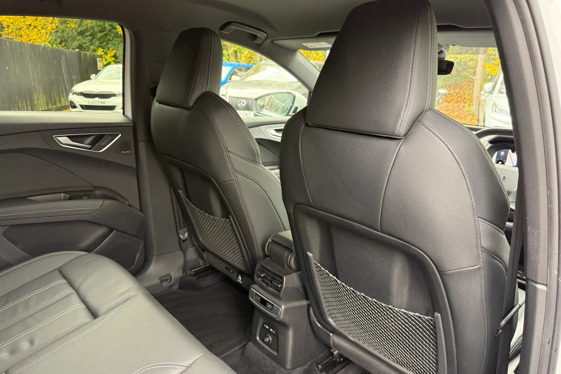 Audi Q4 thumbnail image number 31