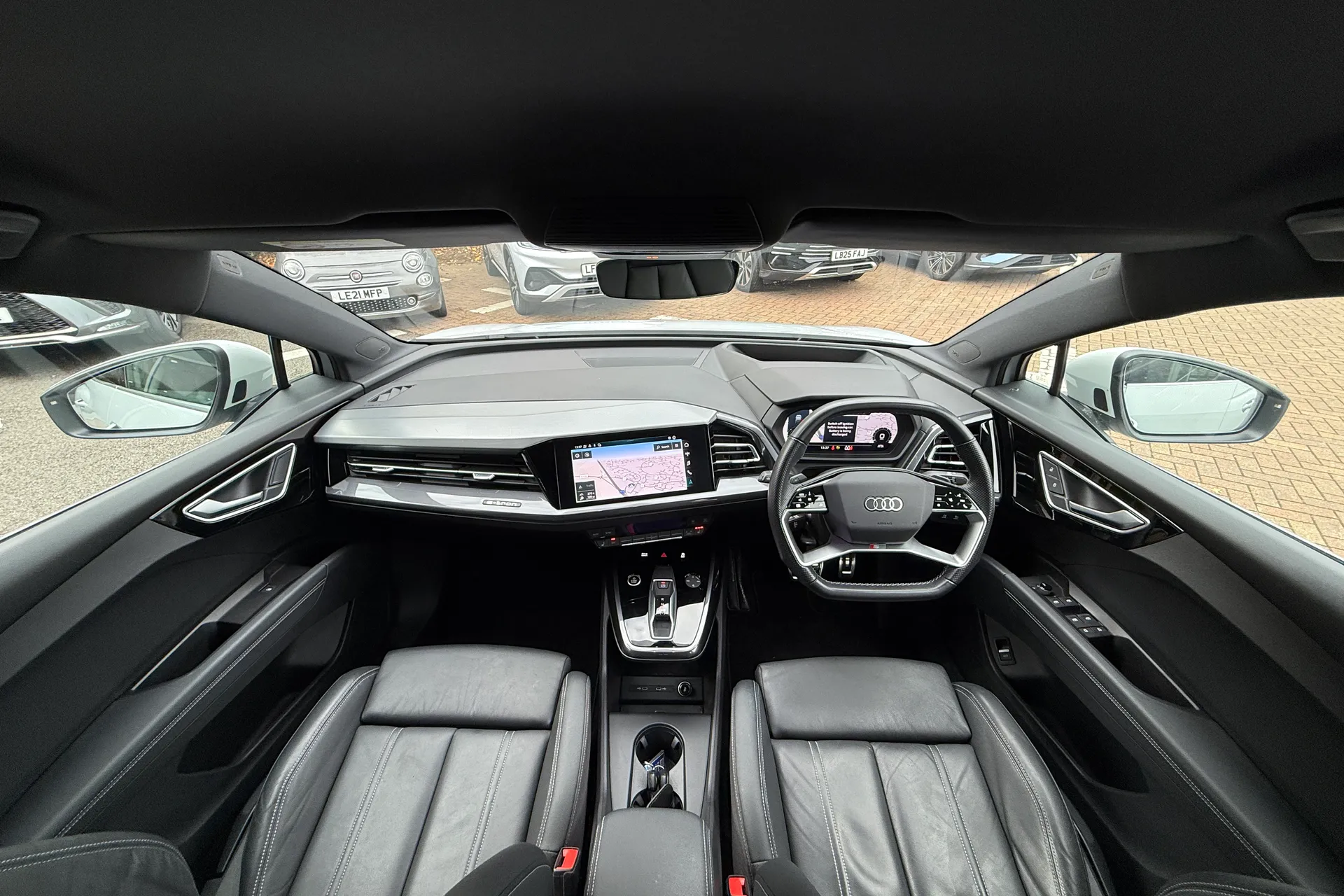 Audi Q4 thumbnail image number 3