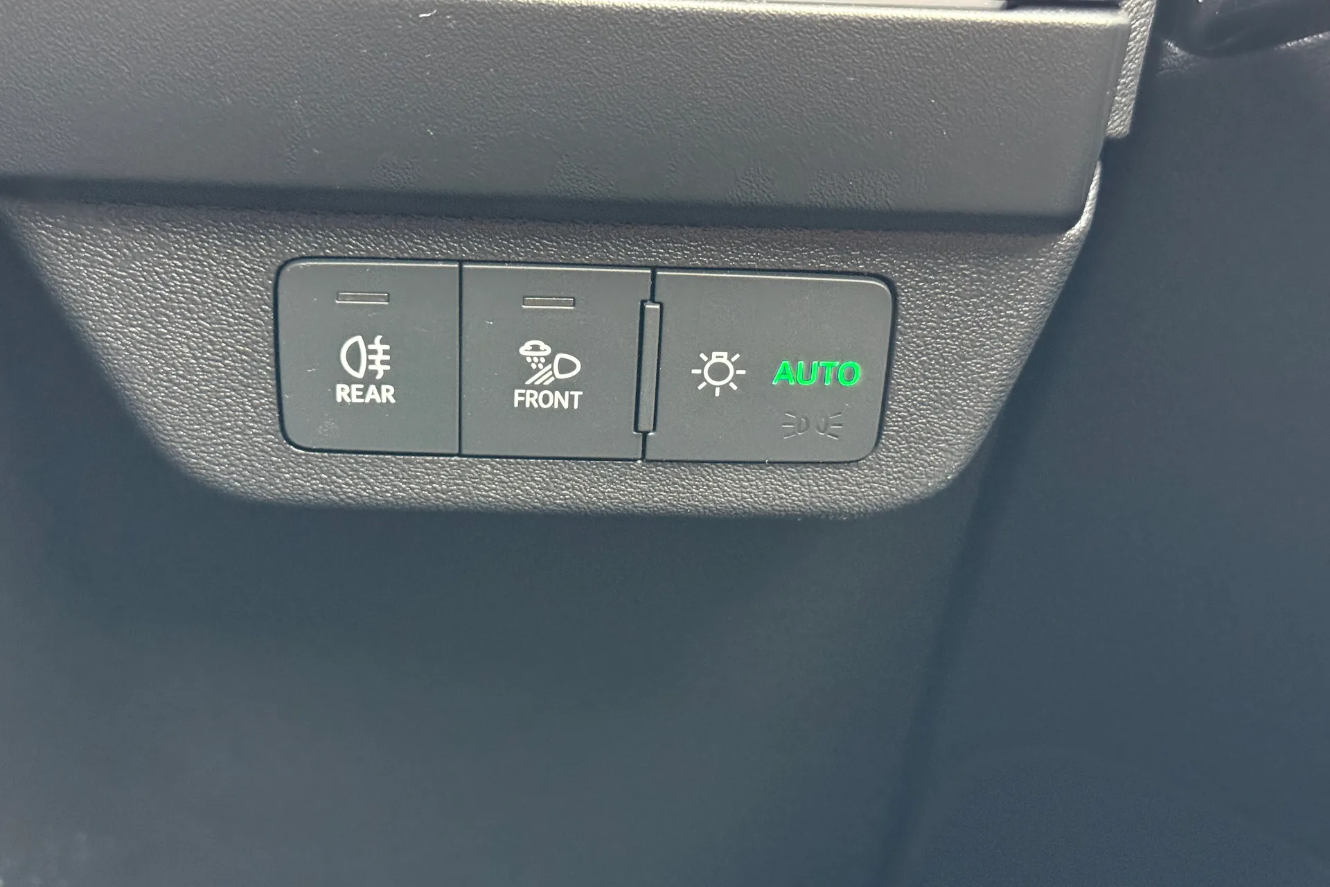 Audi Q4 thumbnail image number 17