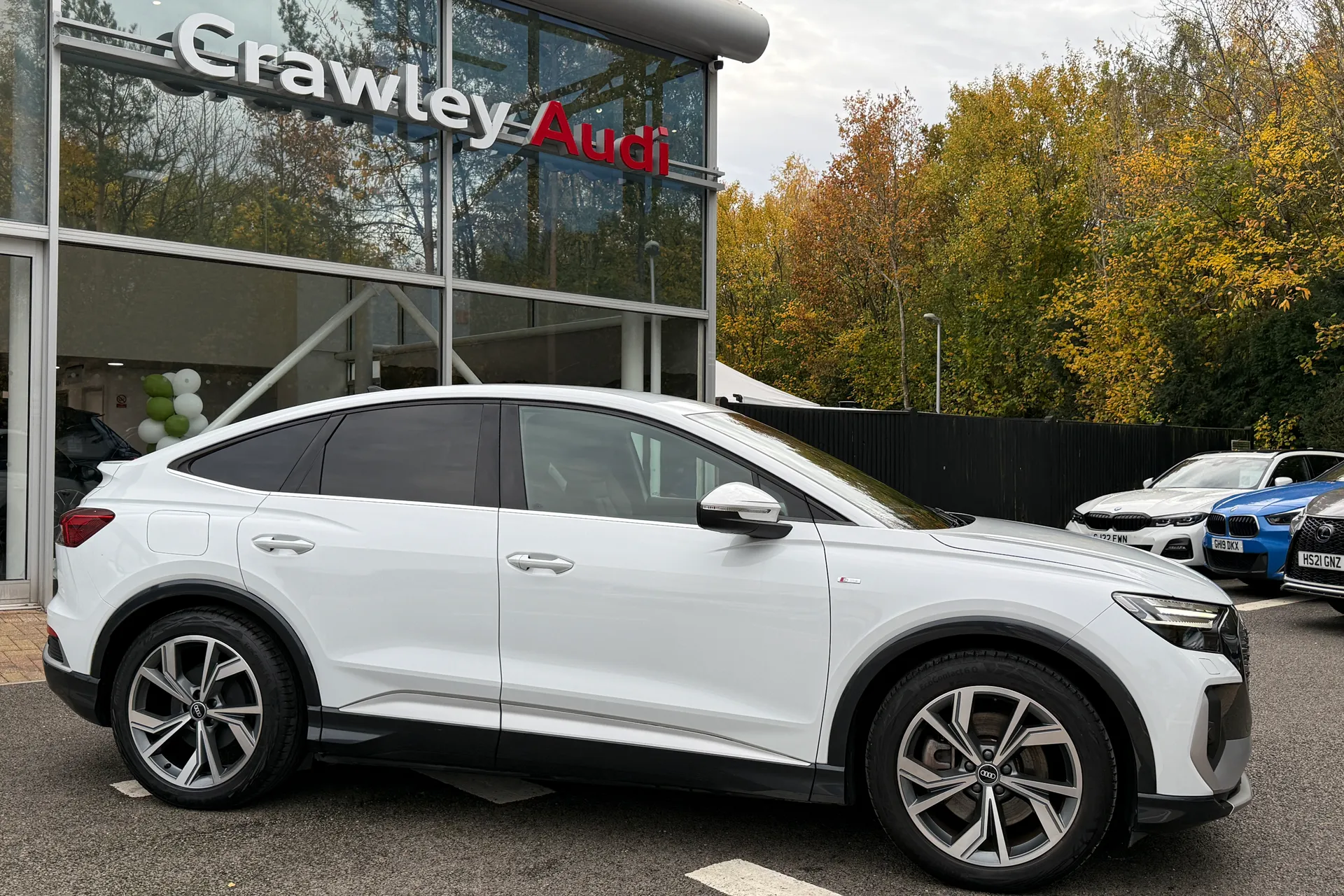 Audi Q4 thumbnail image number 2