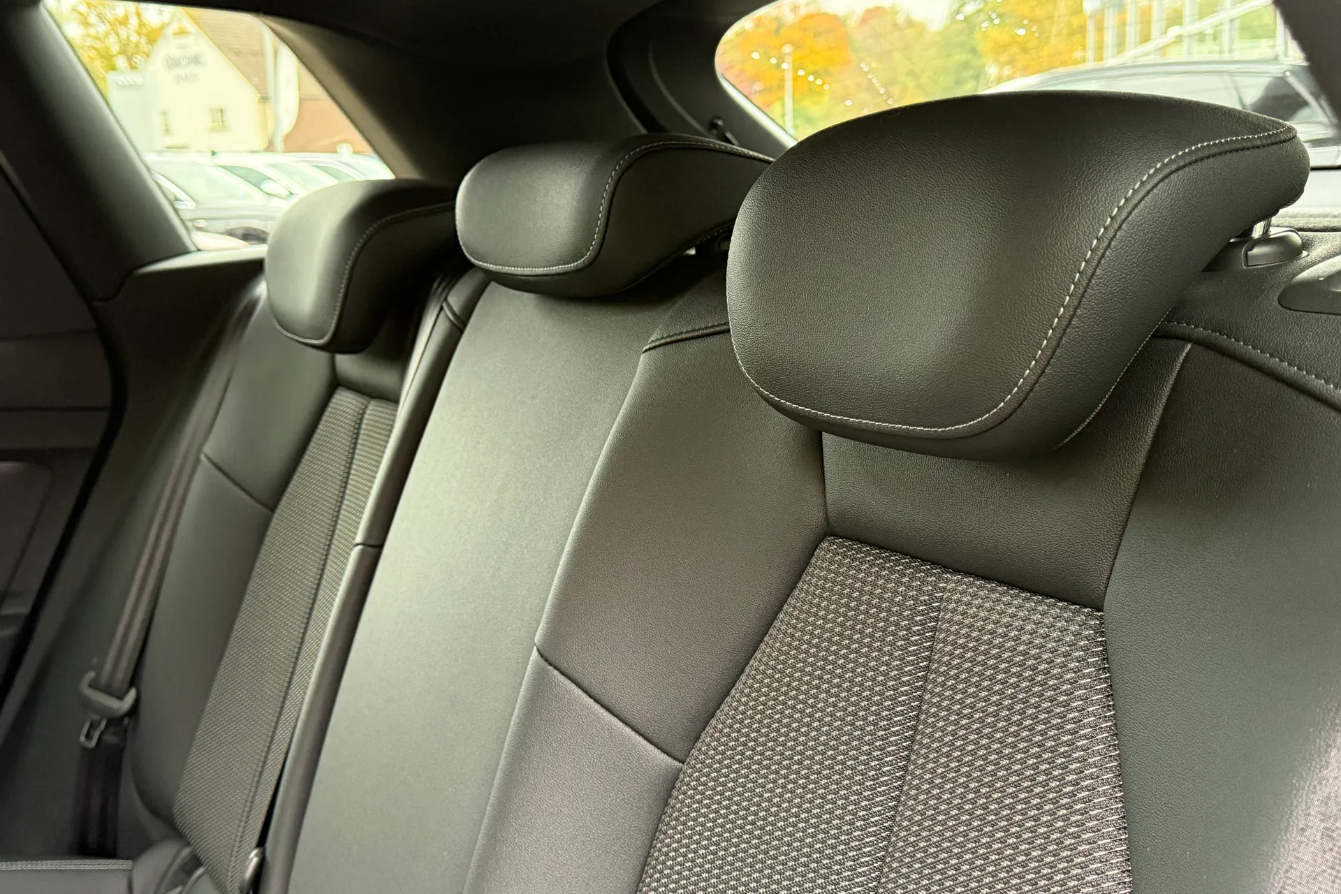 Audi Q4 thumbnail image number 35