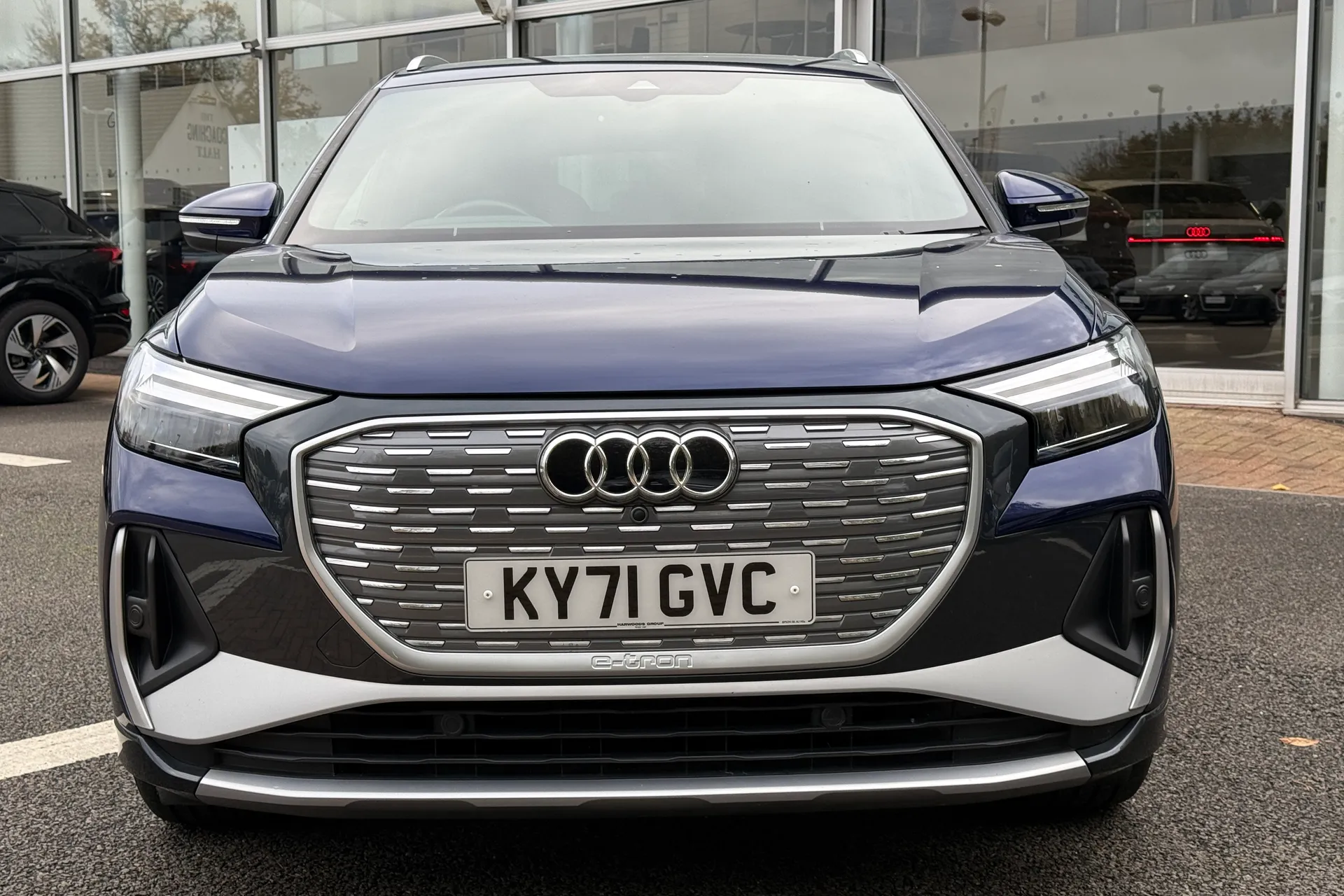 Audi Q4 thumbnail image number 16