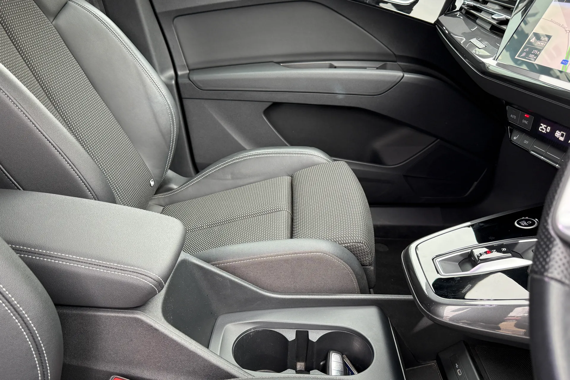 Audi Q4 thumbnail image number 48