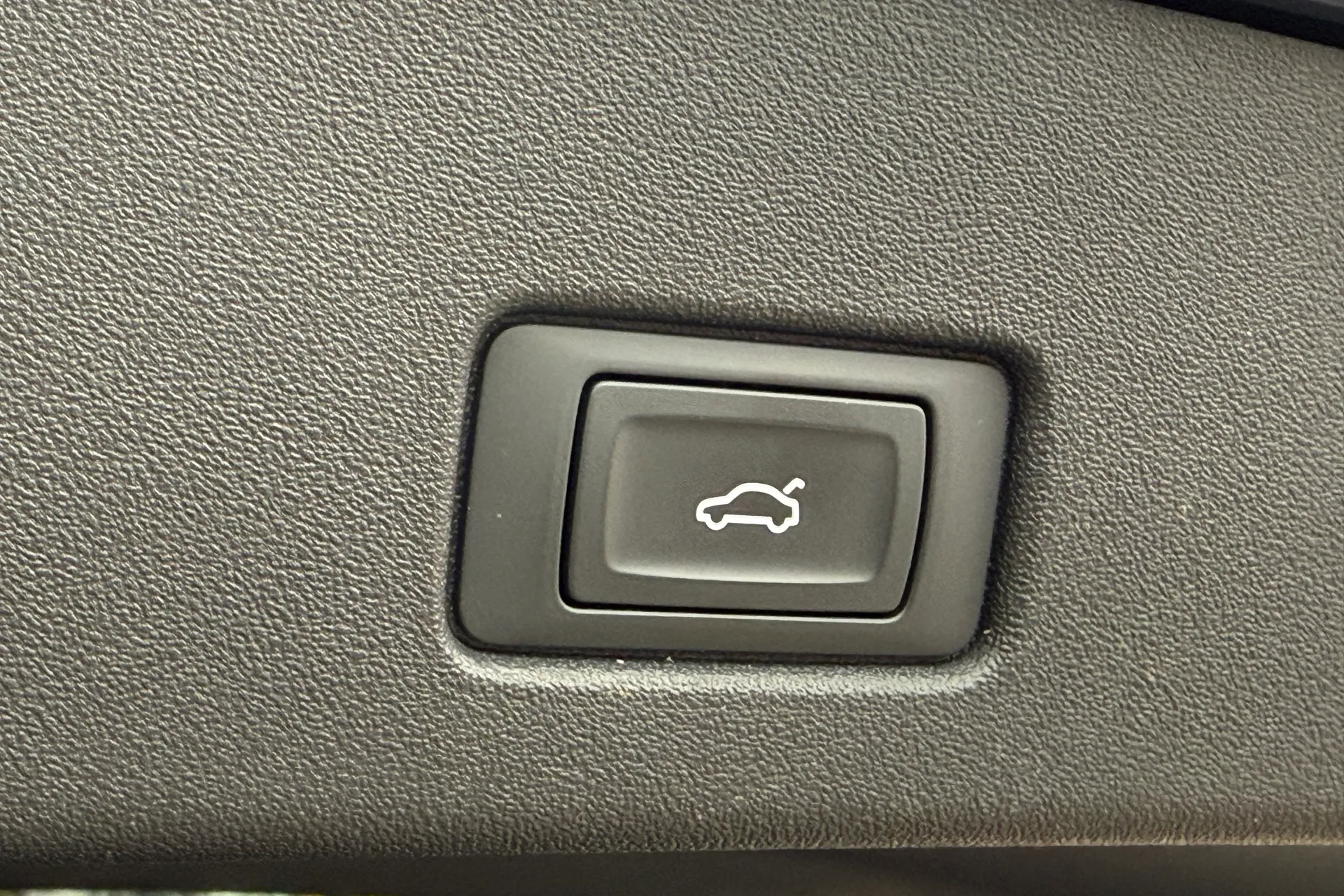 Audi Q4 thumbnail image number 27