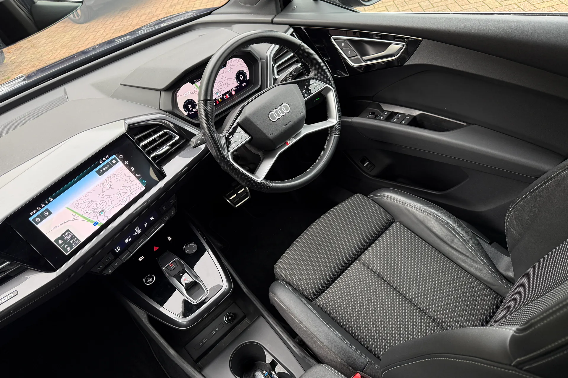 Audi Q4 thumbnail image number 41