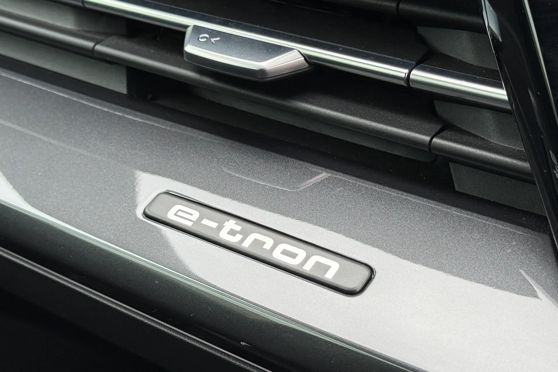 Audi Q4 thumbnail image number 61